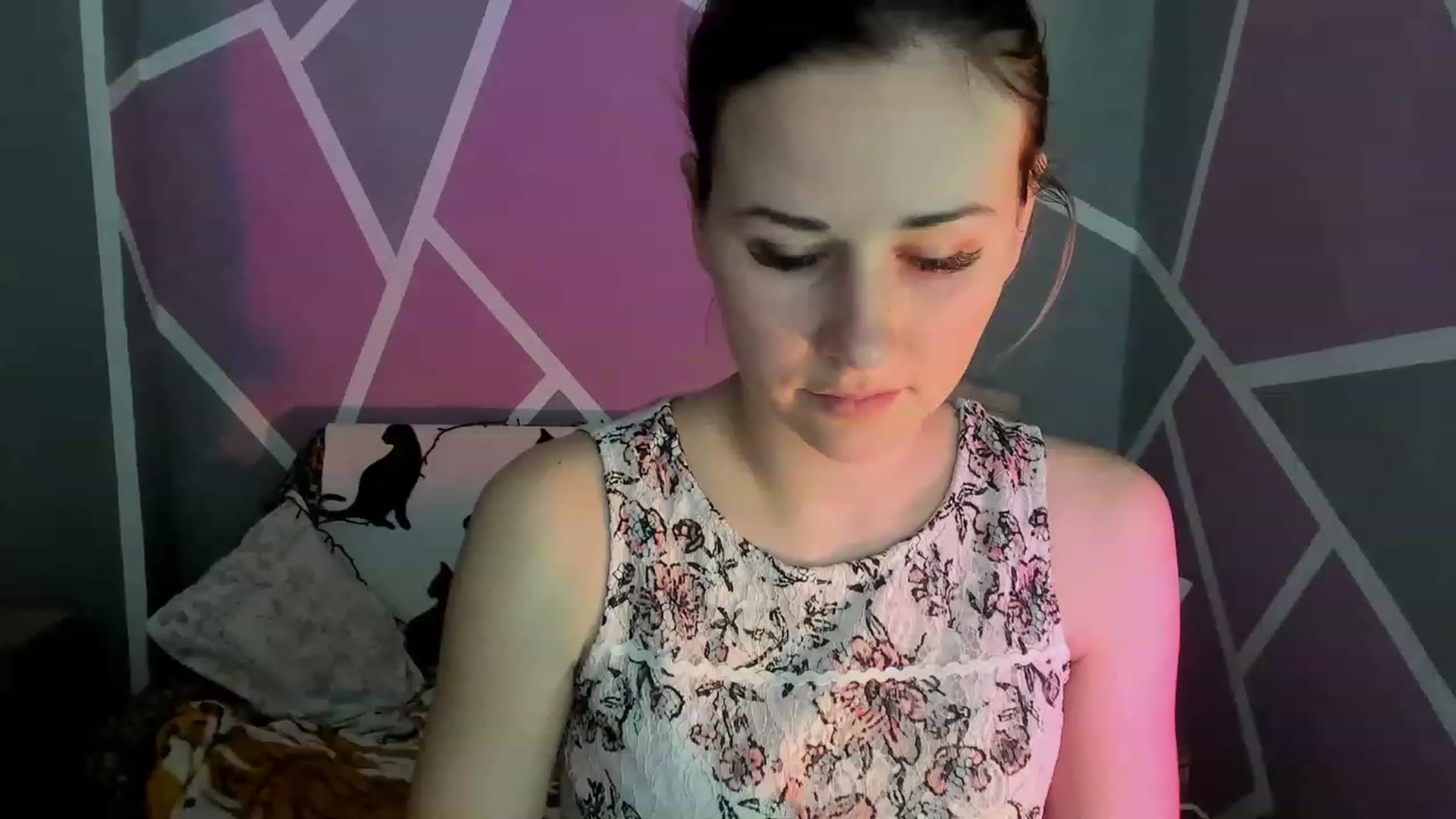 Gallery image thumbnail from Blondie_Star's myfreecams stream on, 03/08/2023, 12:46 image 9 of 20
