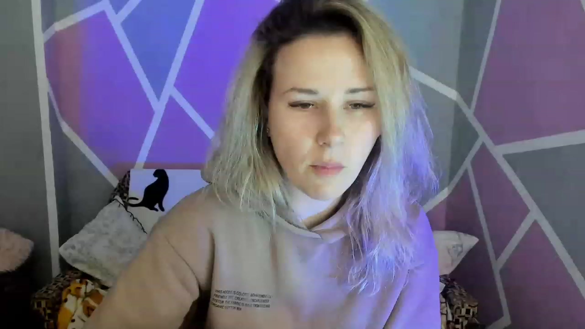 Gallery image thumbnail from Blondie_Star's myfreecams stream on, 03/09/2023, 15:27 image 2 of 20