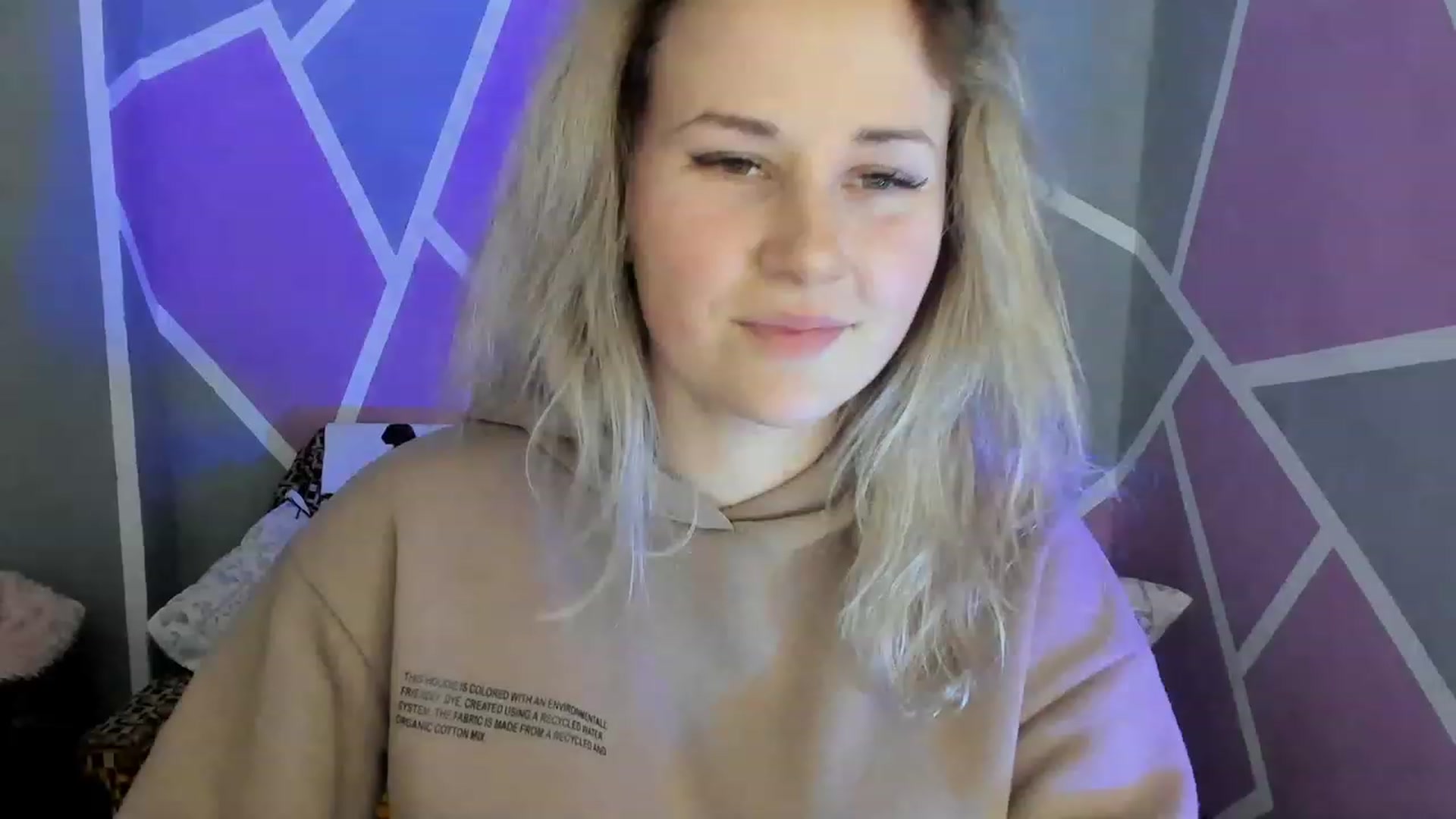 Gallery image thumbnail from Blondie_Star's myfreecams stream on, 03/09/2023, 15:27 image 18 of 20