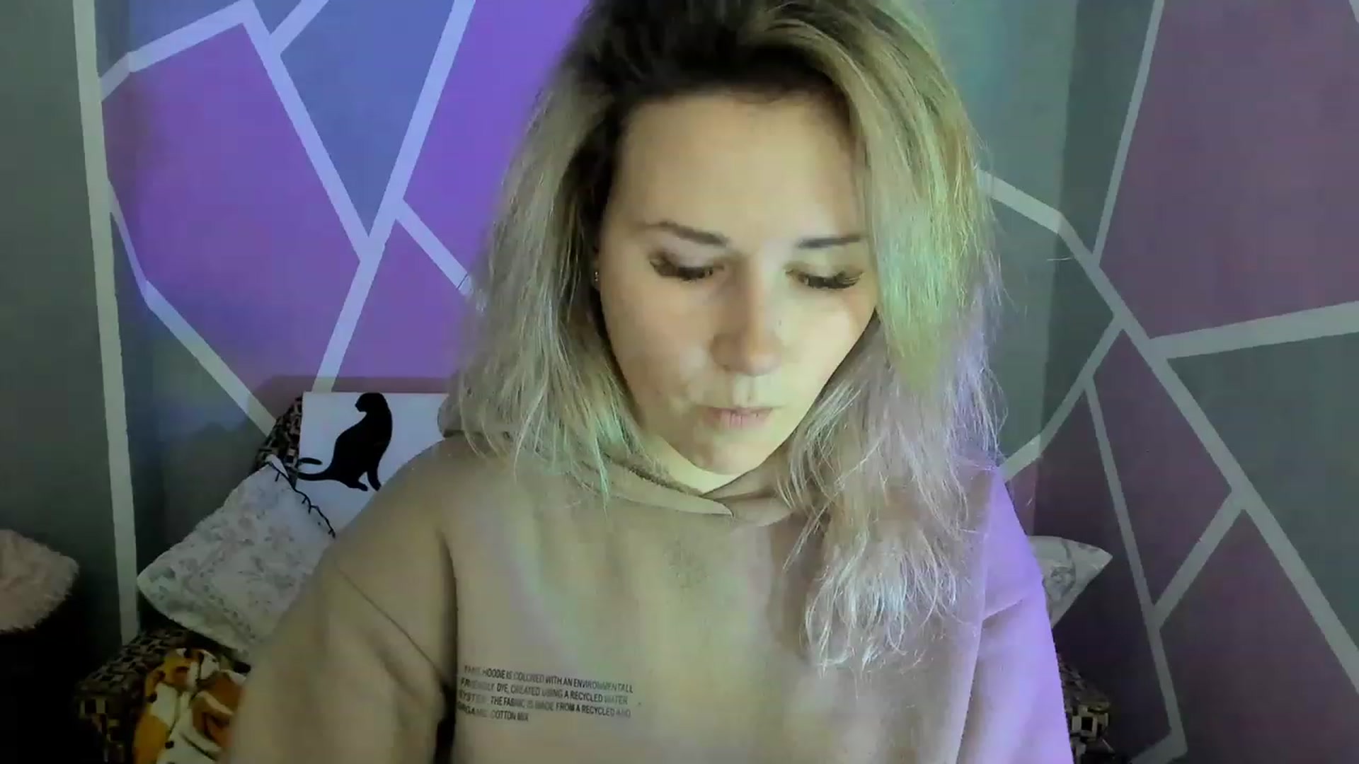 Gallery image thumbnail from Blondie_Star's myfreecams stream on, 03/09/2023, 15:27 image 1 of 20