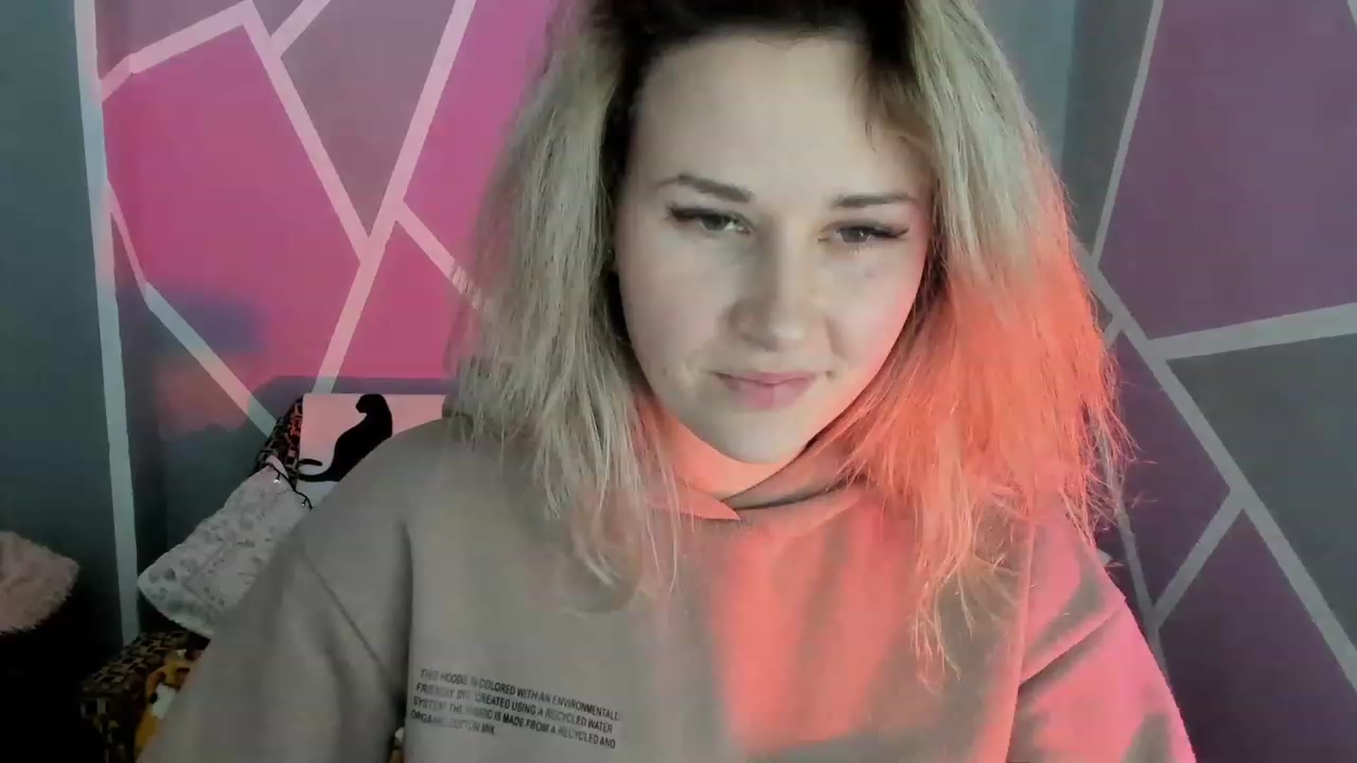 Gallery image thumbnail from Blondie_Star's myfreecams stream on, 03/09/2023, 15:27 image 12 of 20