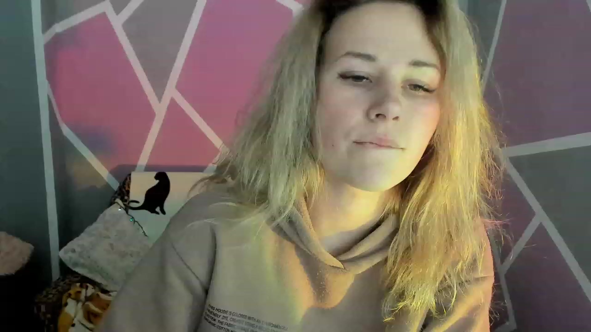 Gallery image thumbnail from Blondie_Star's myfreecams stream on, 03/09/2023, 15:27 image 20 of 20
