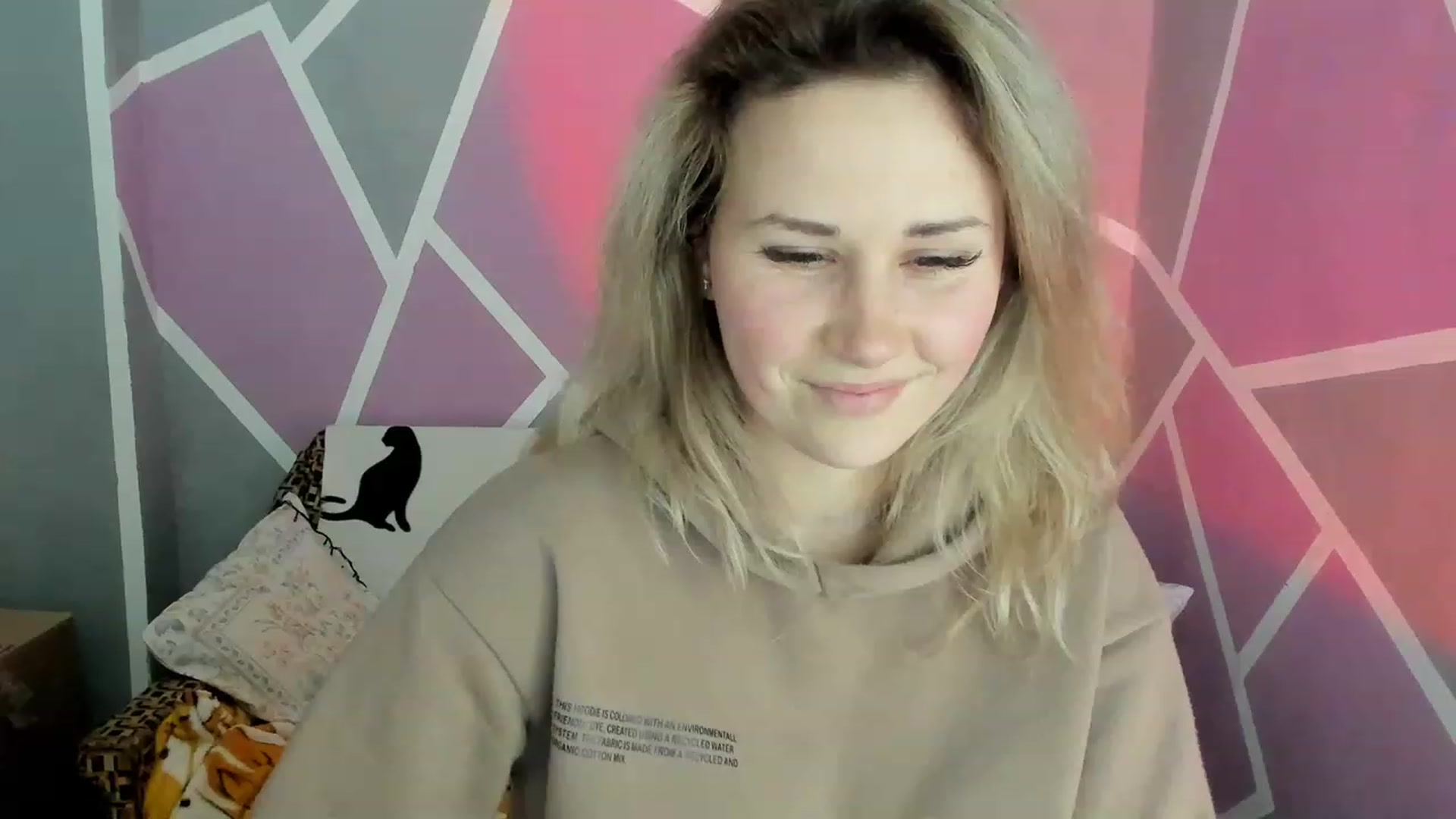 Gallery image thumbnail from Blondie_Star's myfreecams stream on, 03/11/2023, 16:39 image 13 of 20