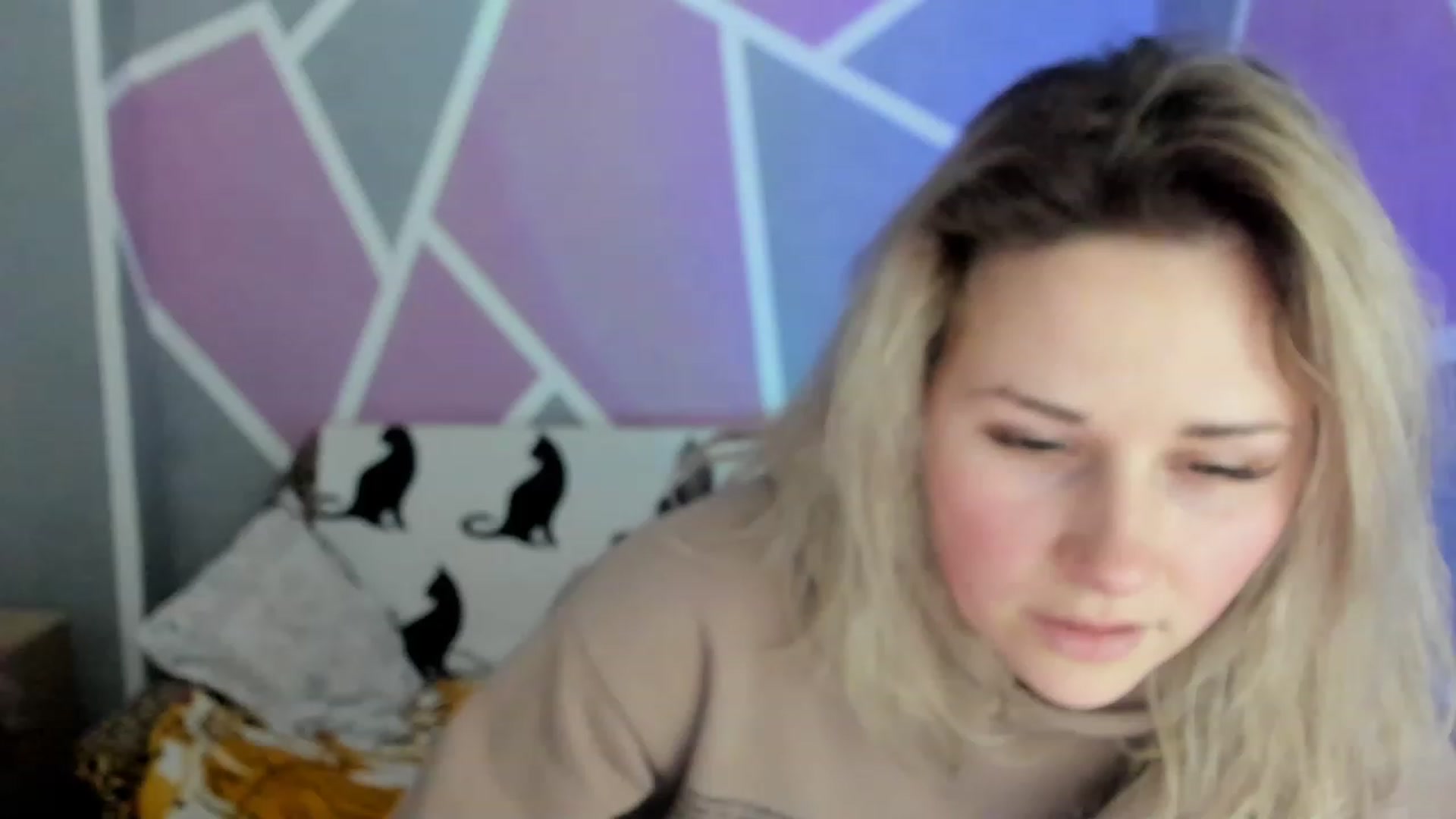 Gallery image thumbnail from Blondie_Star's myfreecams stream on, 03/11/2023, 16:39 image 6 of 20