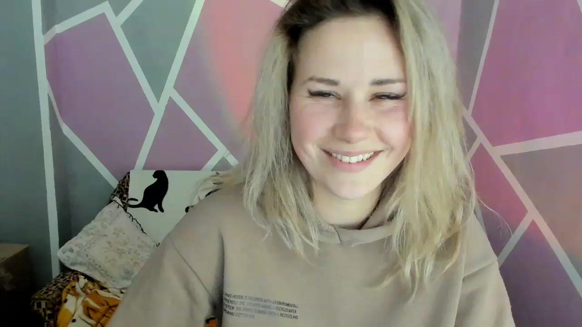 Gallery image thumbnail from Blondie_Star's myfreecams stream on, 03/11/2023, 16:39 image 19 of 20
