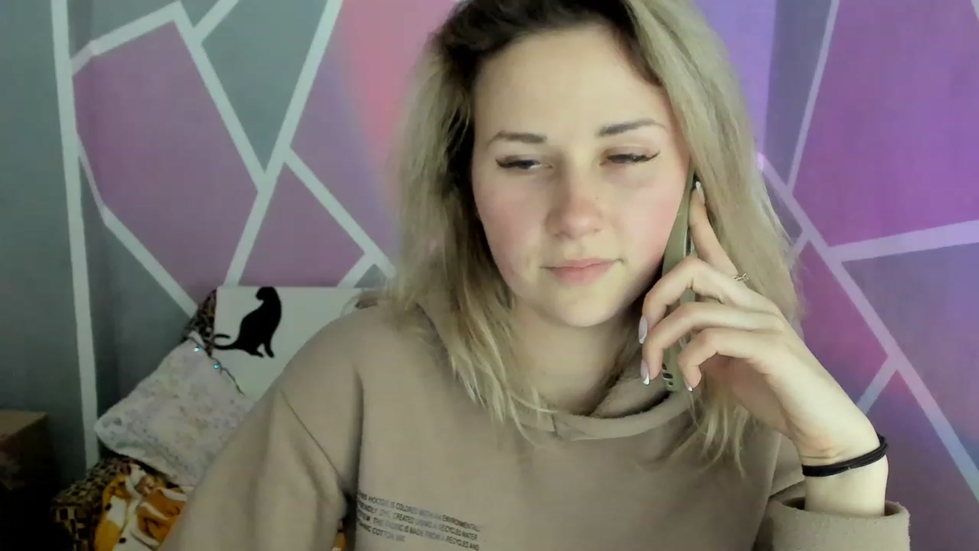 Gallery image thumbnail from Blondie_Star's myfreecams stream on, 03/11/2023, 16:39 image 14 of 20