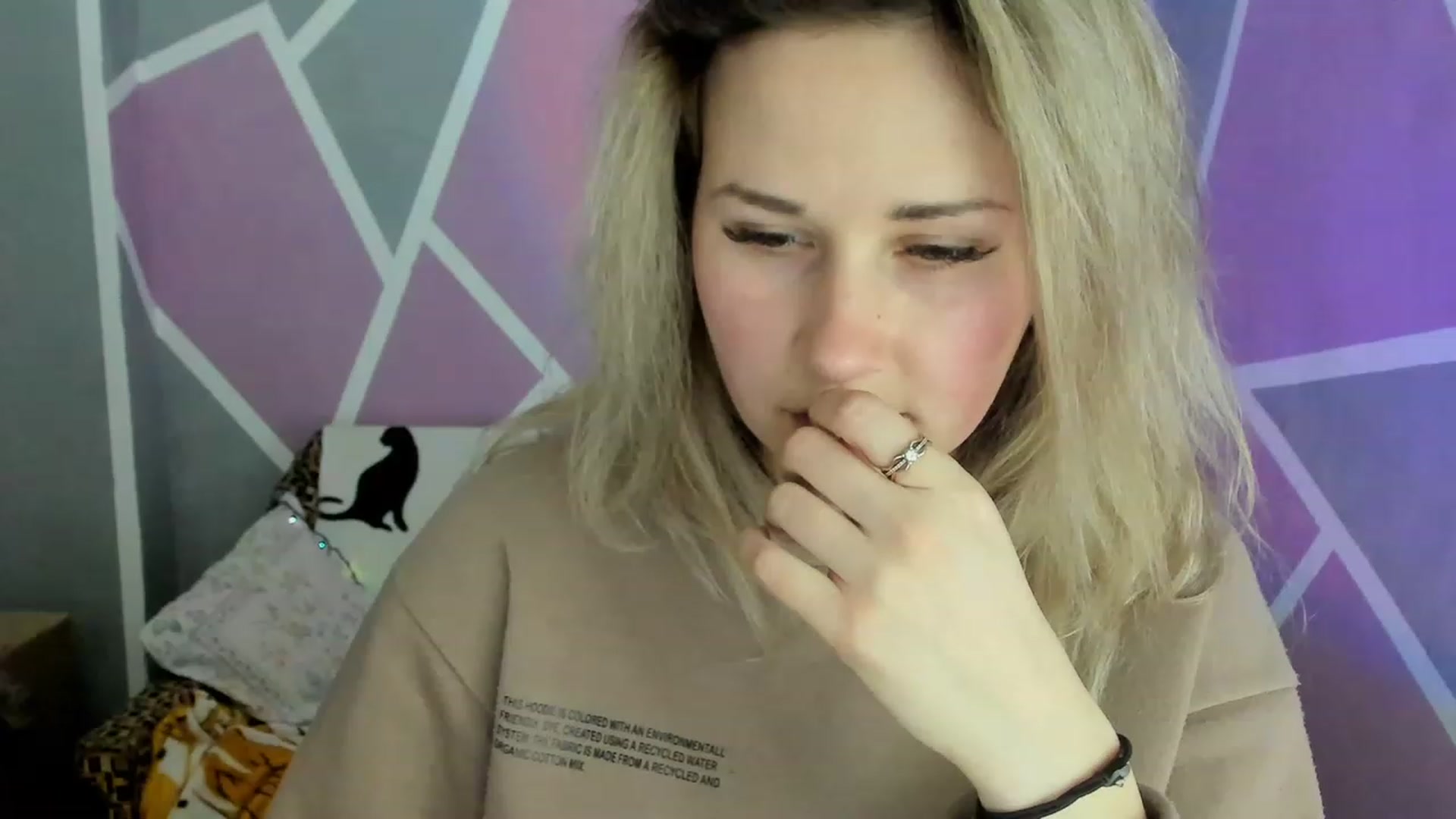 Gallery image thumbnail from Blondie_Star's myfreecams stream on, 03/11/2023, 16:39 image 18 of 20