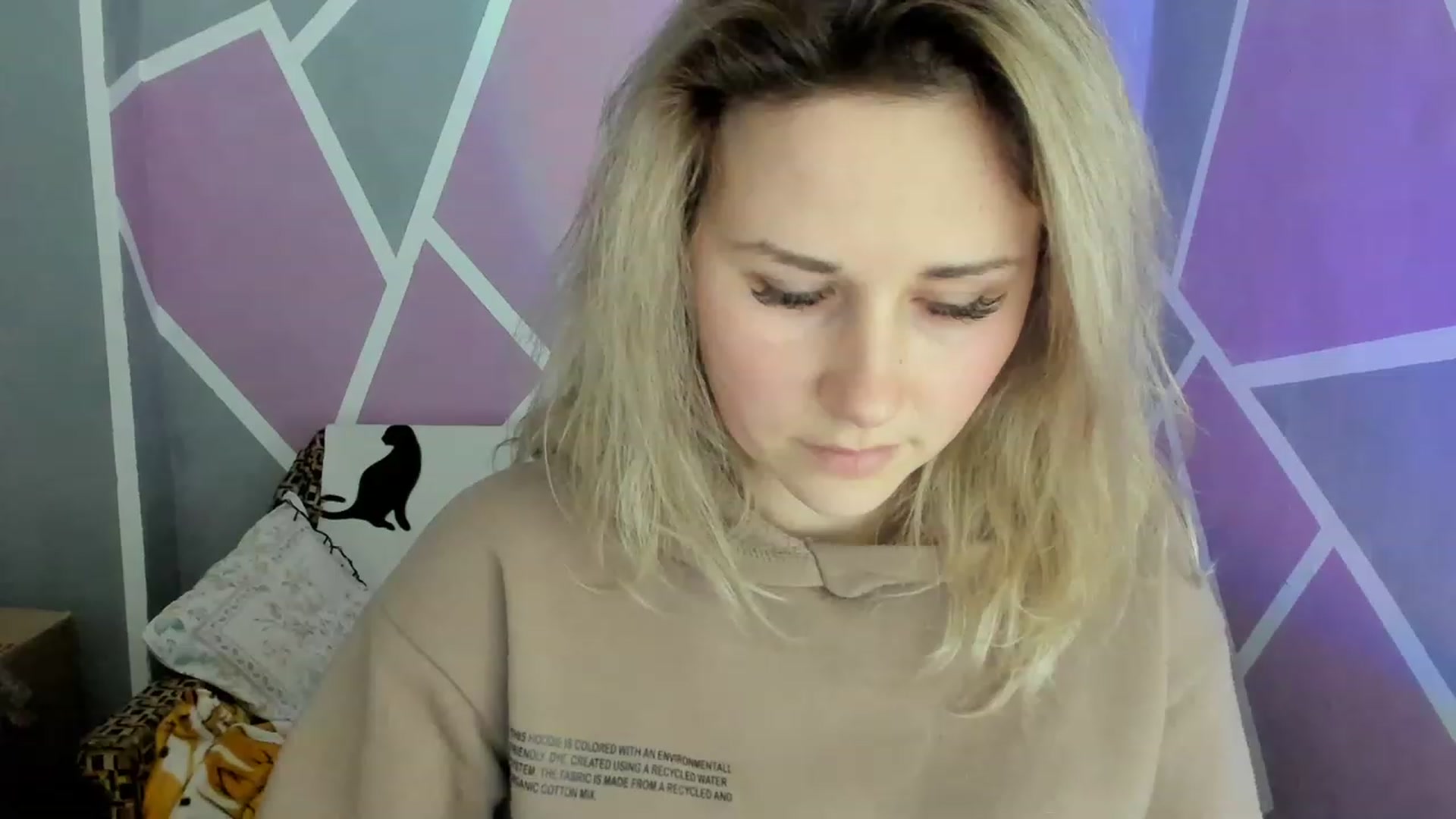 Gallery image thumbnail from Blondie_Star's myfreecams stream on, 03/11/2023, 16:39 image 2 of 20