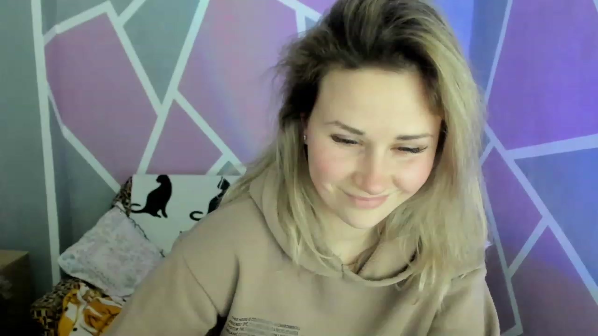 Gallery image thumbnail from Blondie_Star's myfreecams stream on, 03/11/2023, 16:39 image 10 of 20
