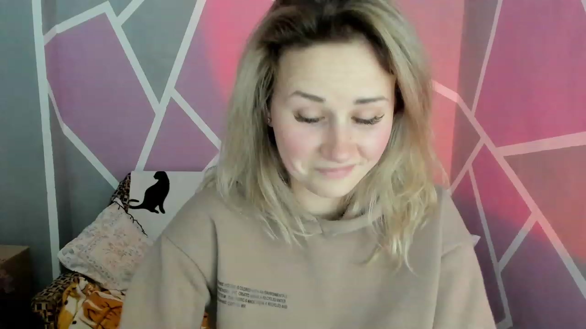 Gallery image thumbnail from Blondie_Star's myfreecams stream on, 03/11/2023, 16:39 image 15 of 20