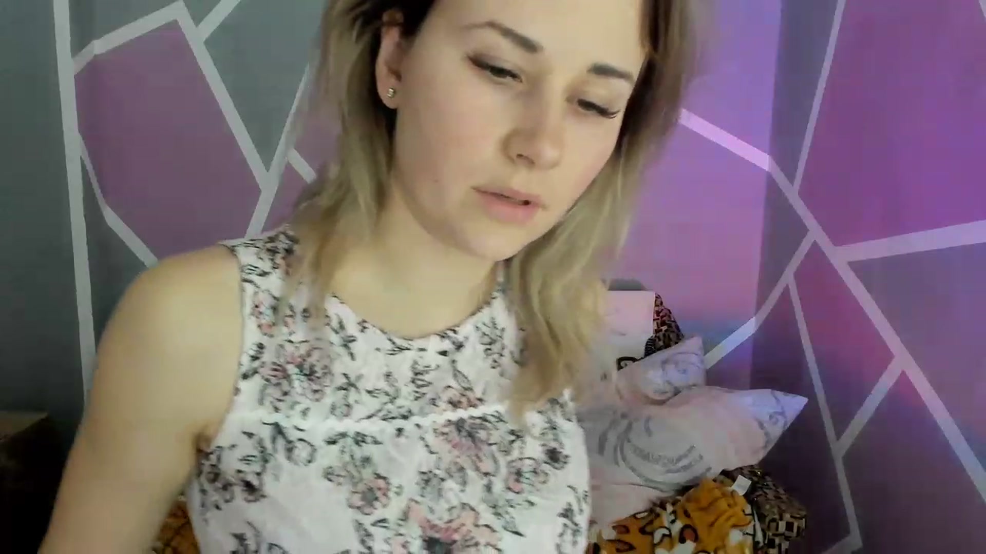 Gallery image thumbnail from Blondie_Star's myfreecams stream on, 03/12/2023, 15:53 image 16 of 20