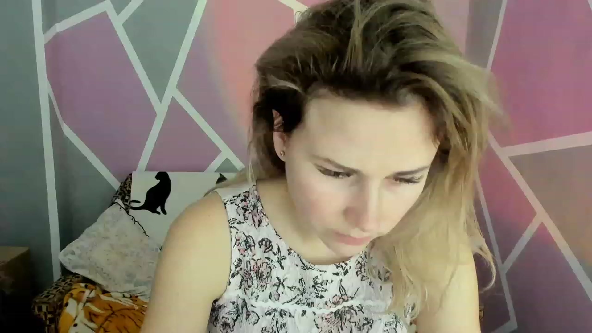 Gallery image thumbnail from Blondie_Star's myfreecams stream on, 03/12/2023, 15:53 image 1 of 20
