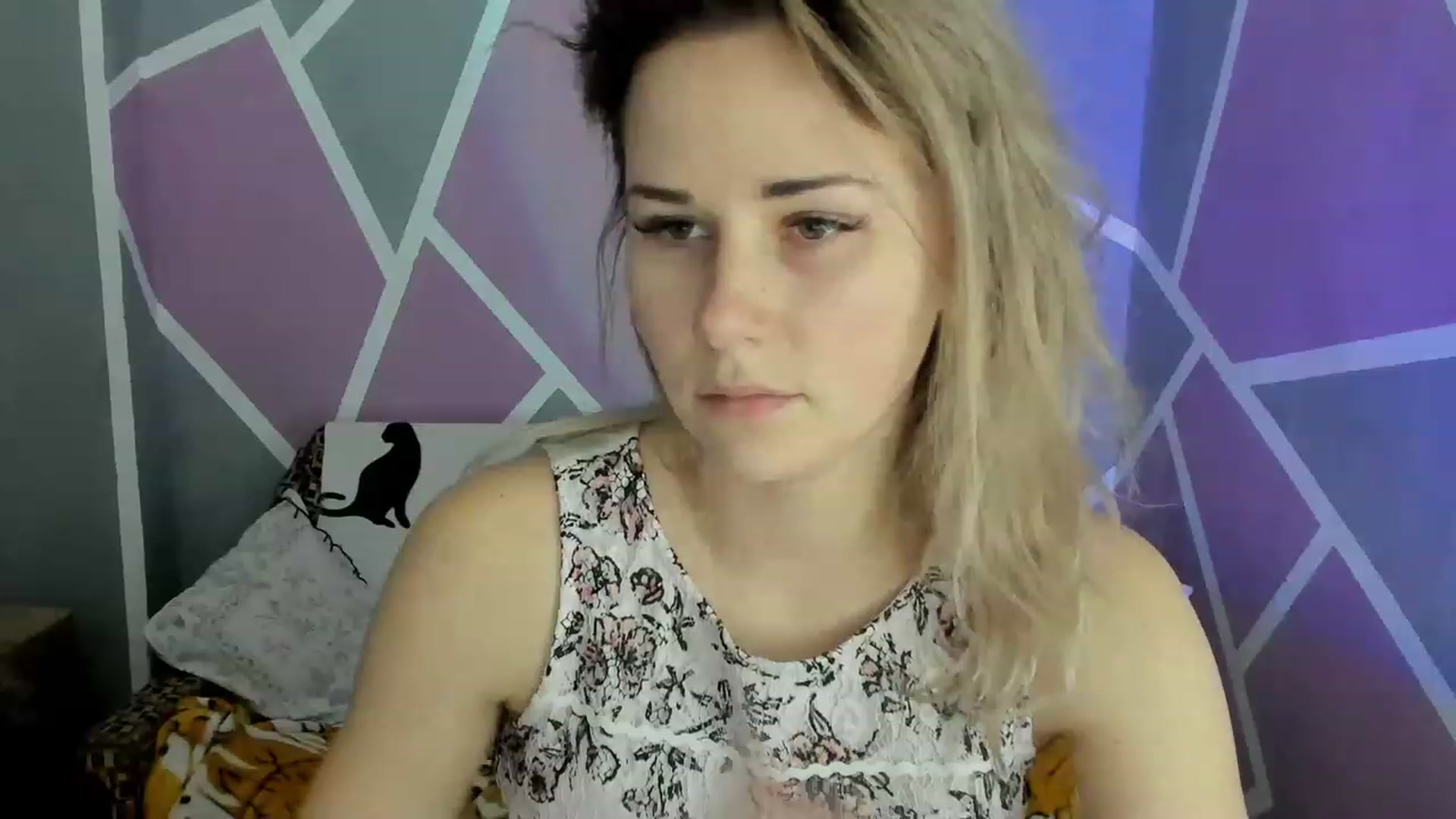 Gallery image thumbnail from Blondie_Star's myfreecams stream on, 03/12/2023, 15:53 image 3 of 20