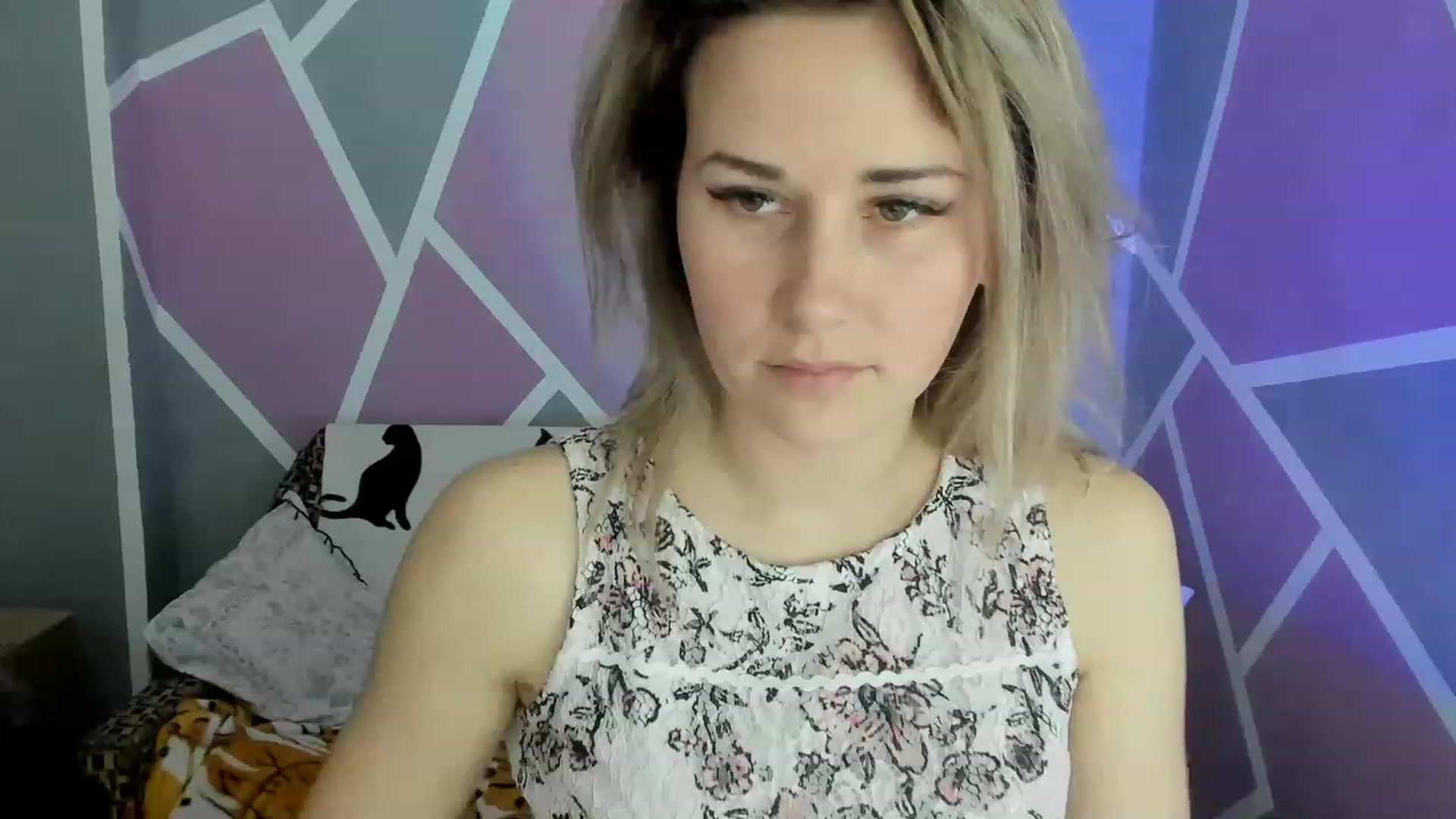 Gallery image thumbnail from Blondie_Star's myfreecams stream on, 03/12/2023, 15:53 image 18 of 20