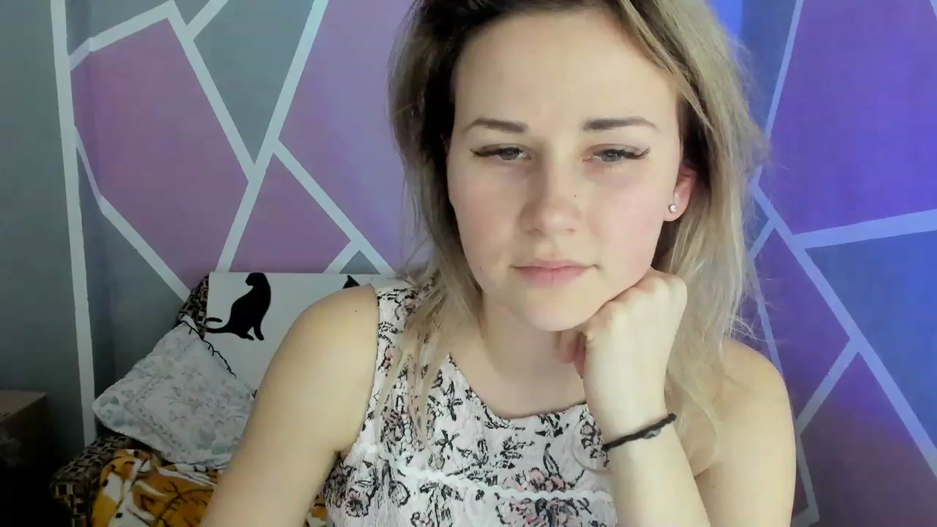 Gallery image thumbnail from Blondie_Star's myfreecams stream on, 03/12/2023, 15:53 image 15 of 20