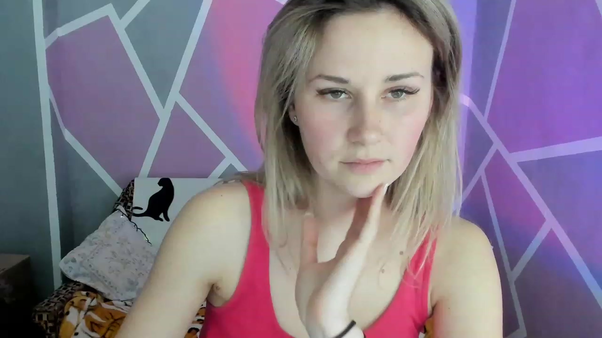 Gallery image thumbnail from Blondie_Star's myfreecams stream on, 03/14/2023, 17:46 image 17 of 20