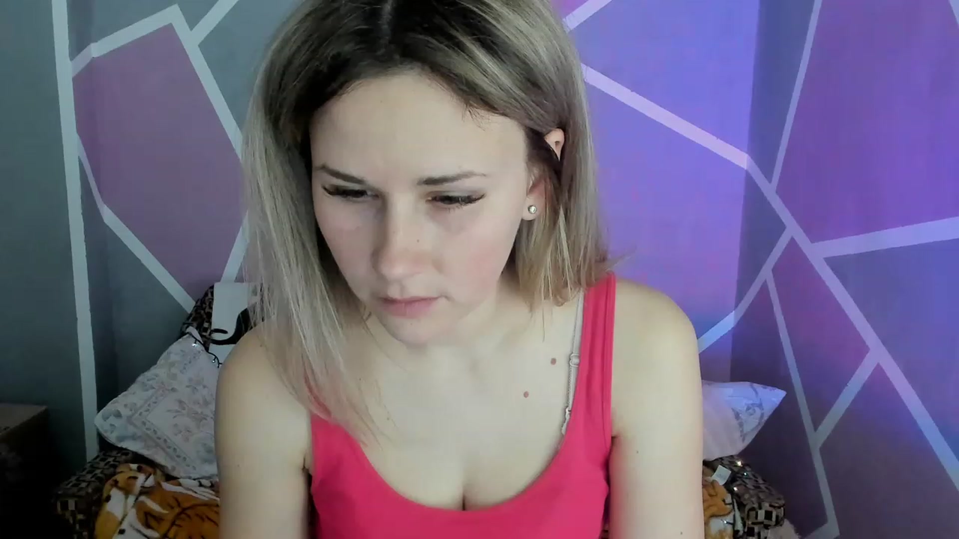 Gallery image thumbnail from Blondie_Star's myfreecams stream on, 03/14/2023, 17:46 image 6 of 20