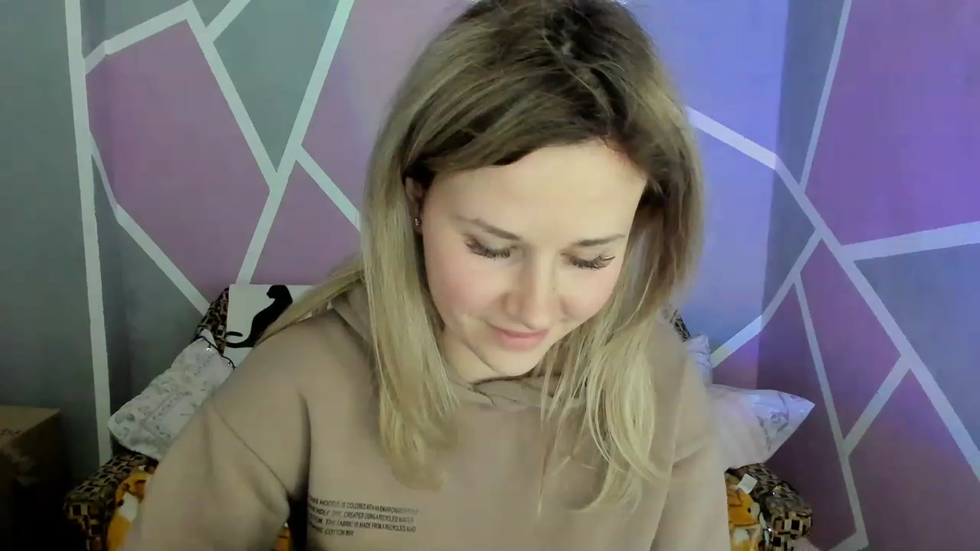 Gallery image thumbnail from Blondie_Star's myfreecams stream on, 03/16/2023, 15:10 image 10 of 20