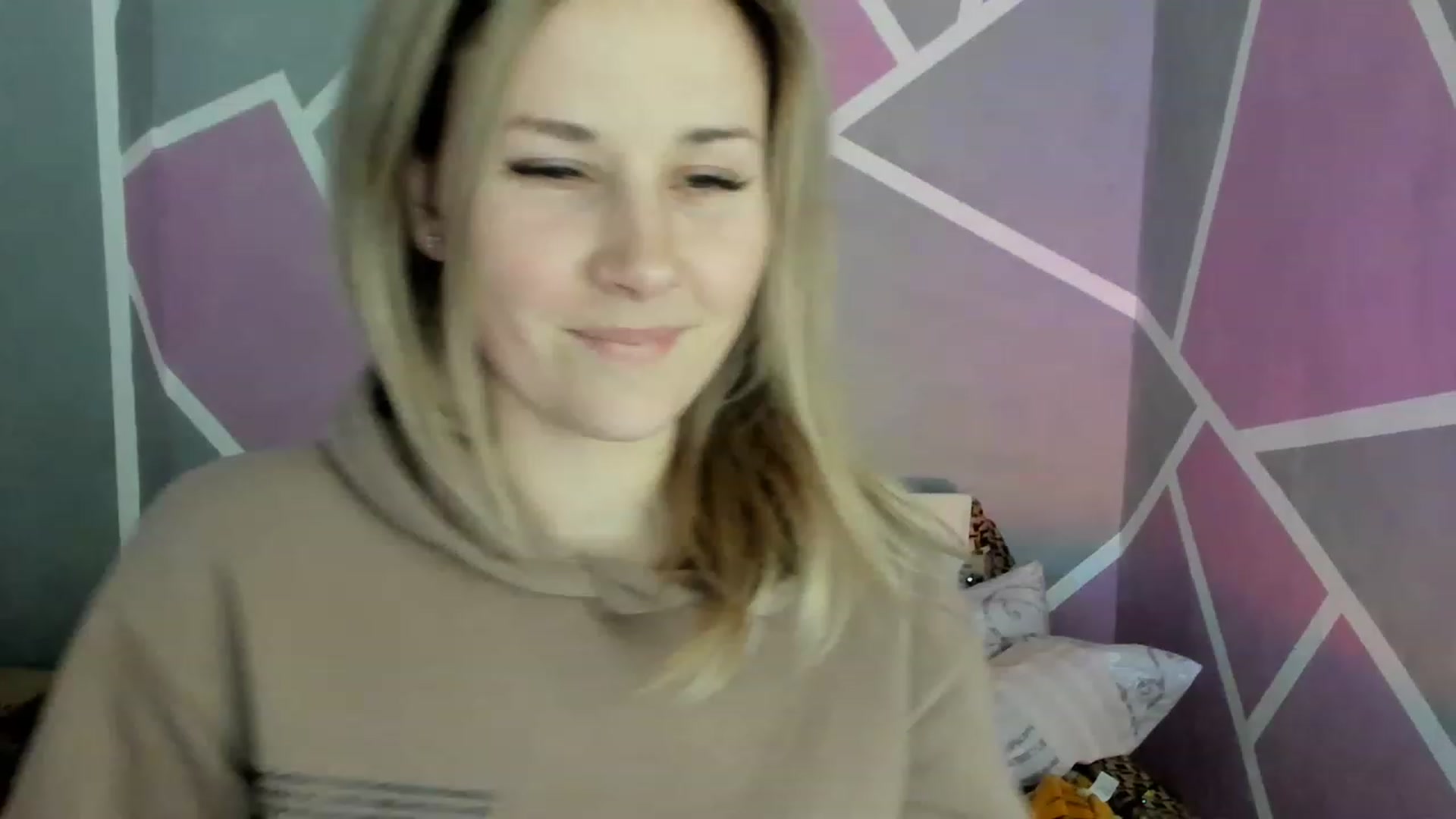 Gallery image thumbnail from Blondie_Star's myfreecams stream on, 03/16/2023, 15:10 image 2 of 20
