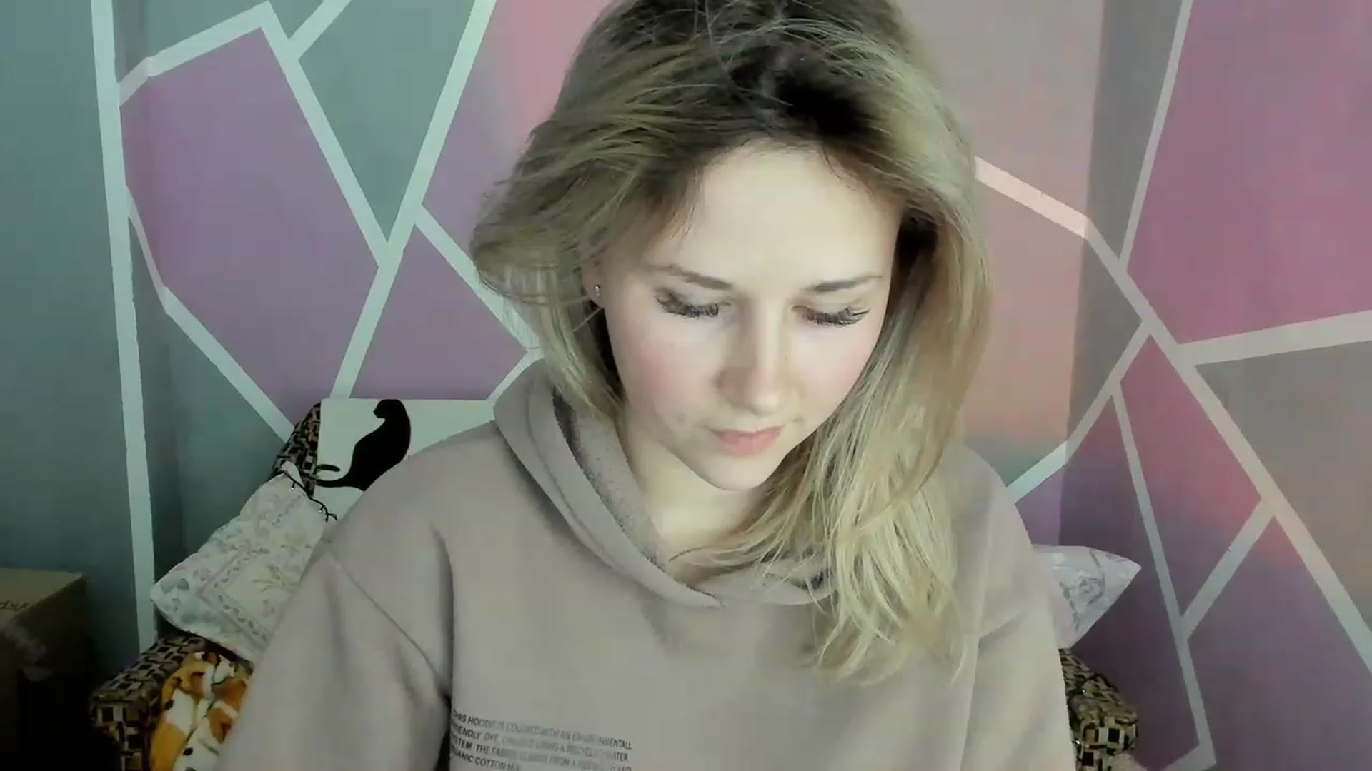 Gallery image thumbnail from Blondie_Star's myfreecams stream on, 03/16/2023, 15:10 image 18 of 20
