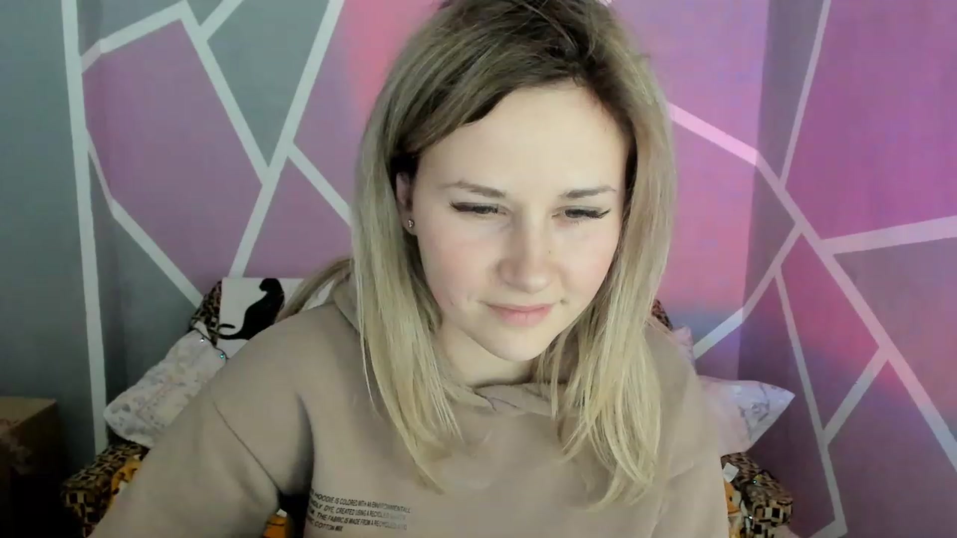 Gallery image thumbnail from Blondie_Star's myfreecams stream on, 03/16/2023, 15:10 image 9 of 20