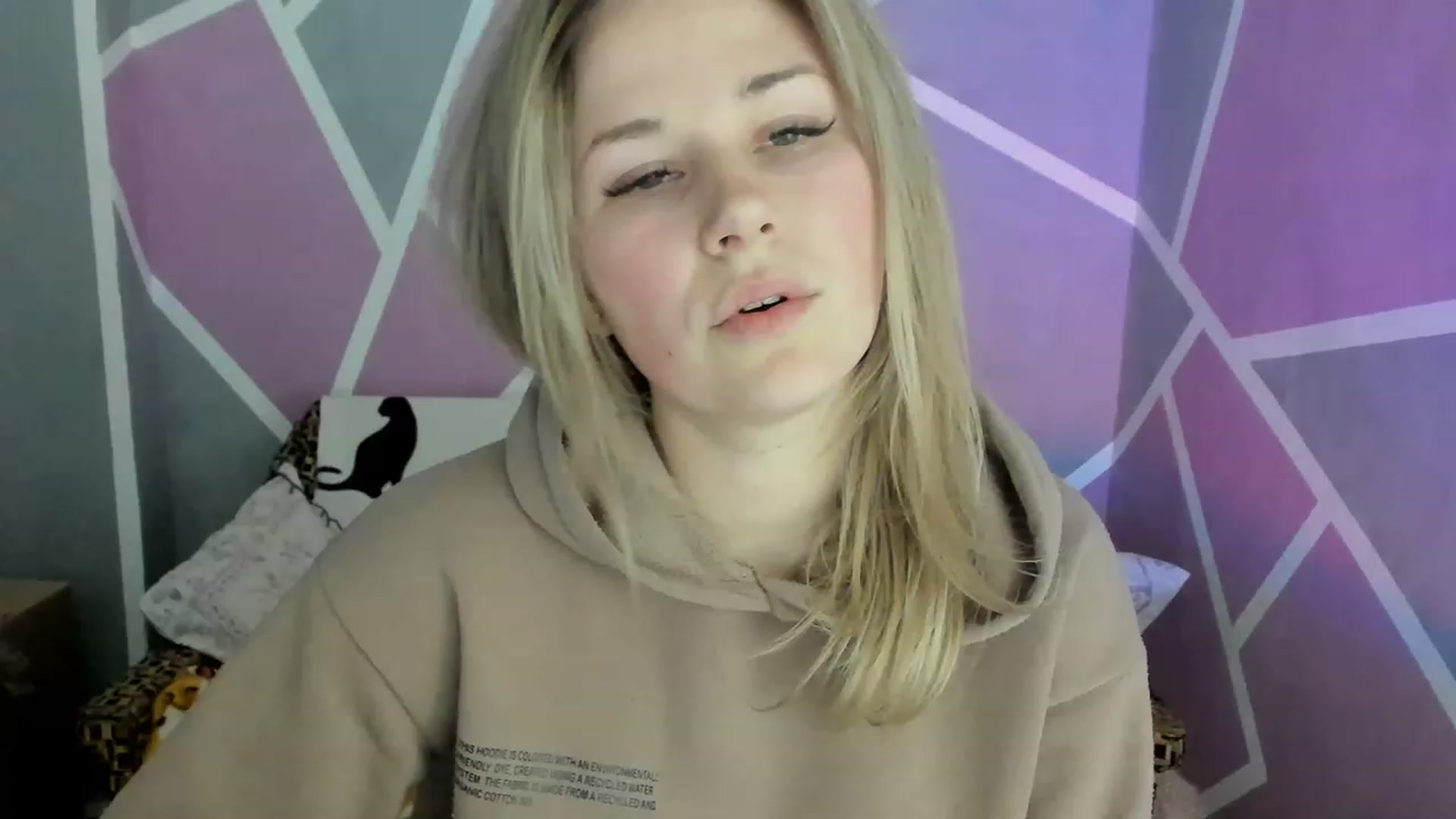 Gallery image thumbnail from Blondie_Star's myfreecams stream on, 03/16/2023, 15:54 image 4 of 20