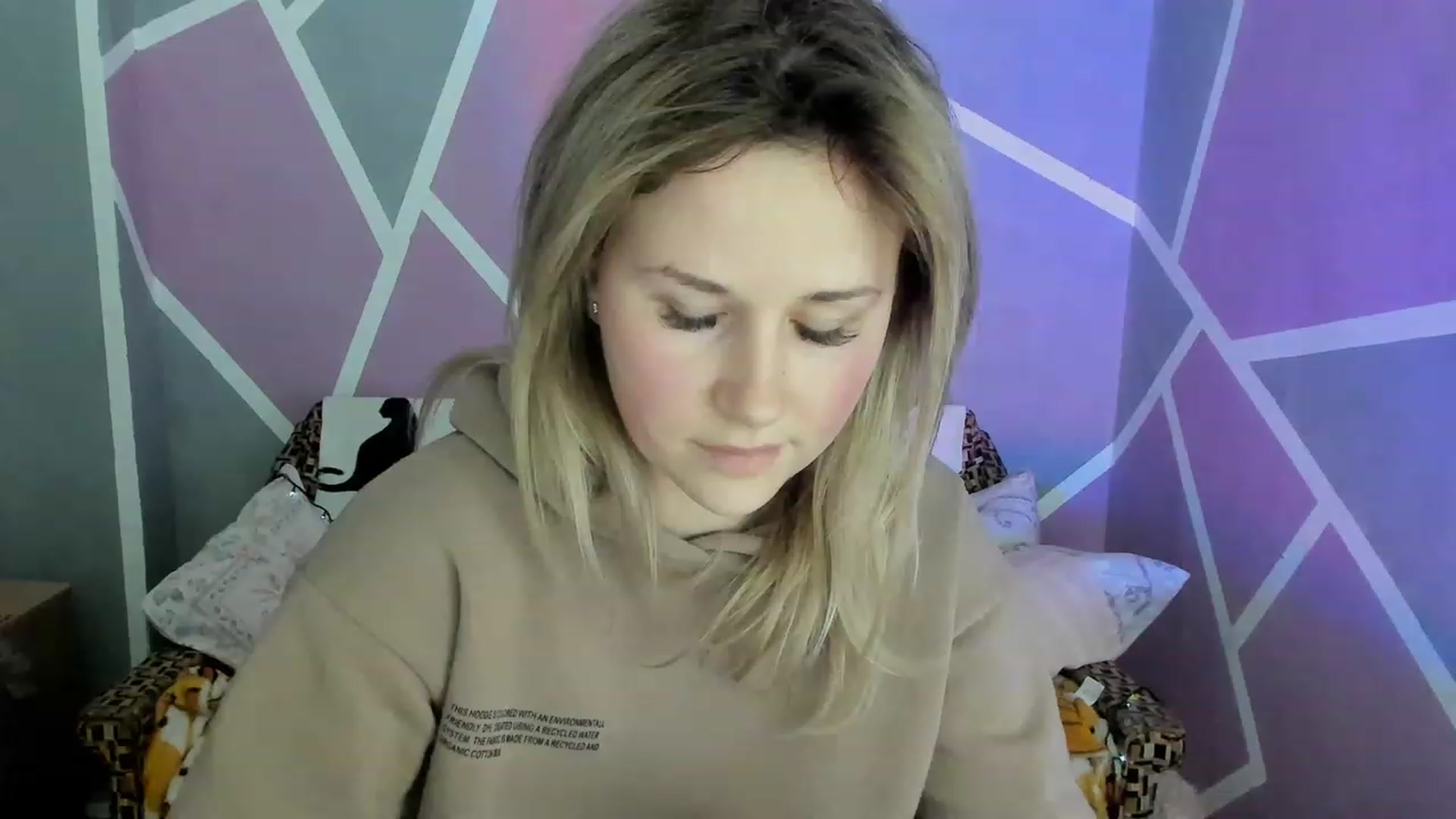 Gallery image thumbnail from Blondie_Star's myfreecams stream on, 03/16/2023, 15:54 image 14 of 20