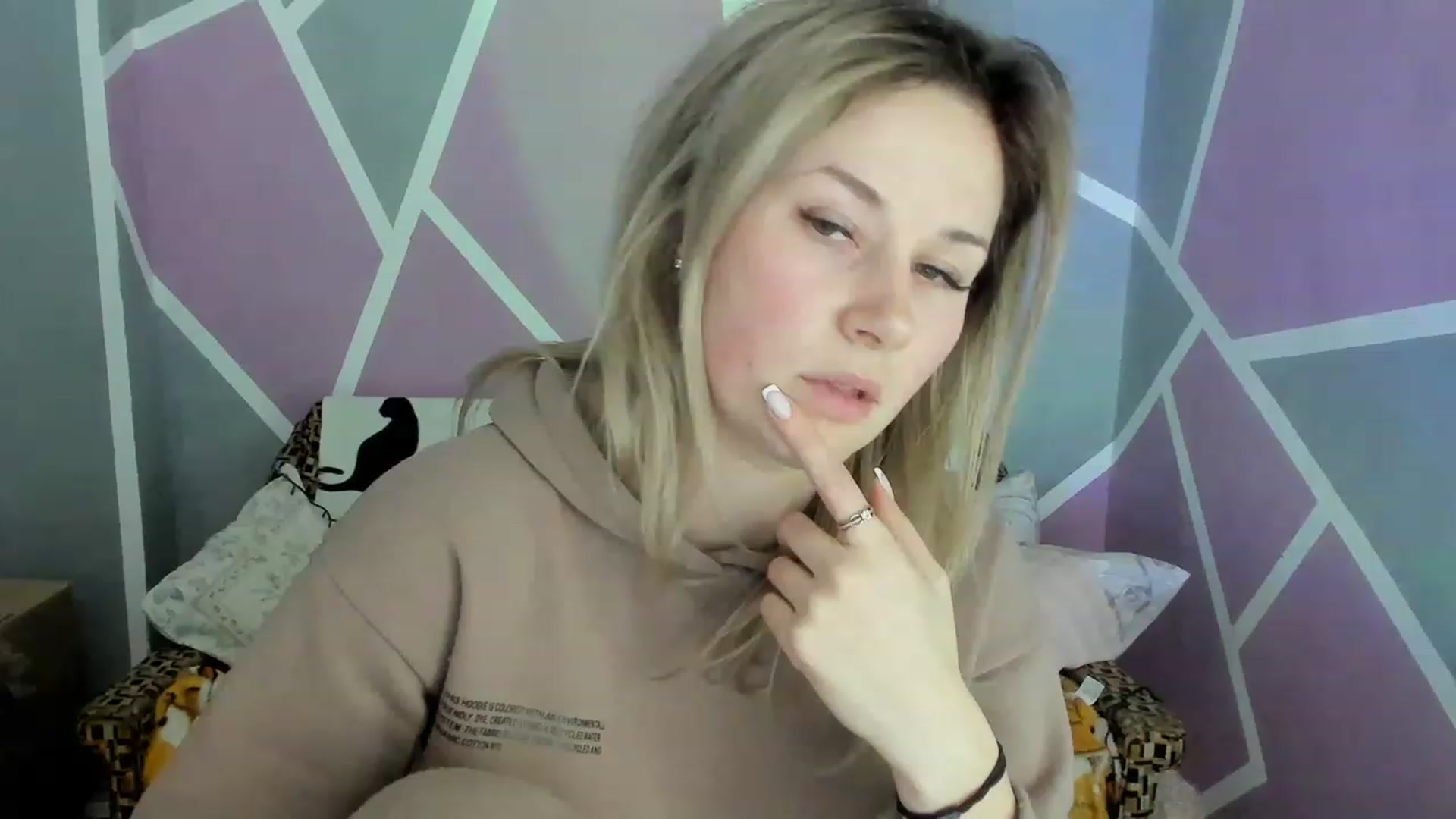 Gallery image thumbnail from Blondie_Star's myfreecams stream on, 03/16/2023, 15:54 image 16 of 20