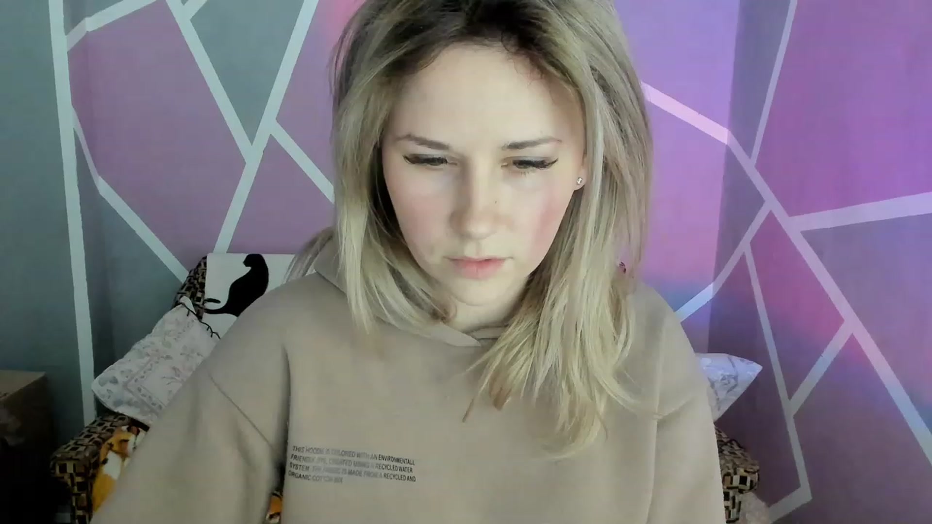 Gallery image thumbnail from Blondie_Star's myfreecams stream on, 03/16/2023, 15:54 image 10 of 20