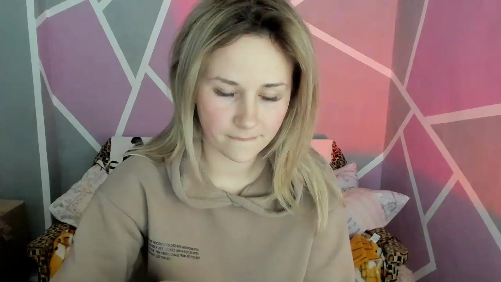 Gallery image thumbnail from Blondie_Star's myfreecams stream on, 03/16/2023, 15:54 image 19 of 20