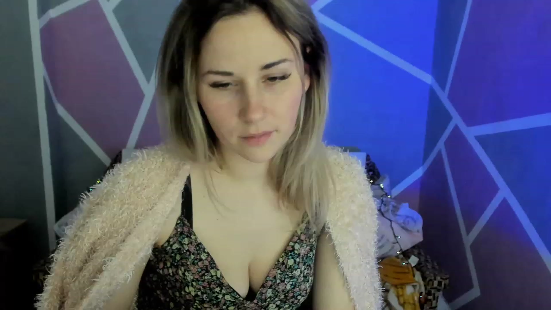 Gallery image thumbnail from Blondie_Star's myfreecams stream on, 03/18/2023, 15:03 image 17 of 20