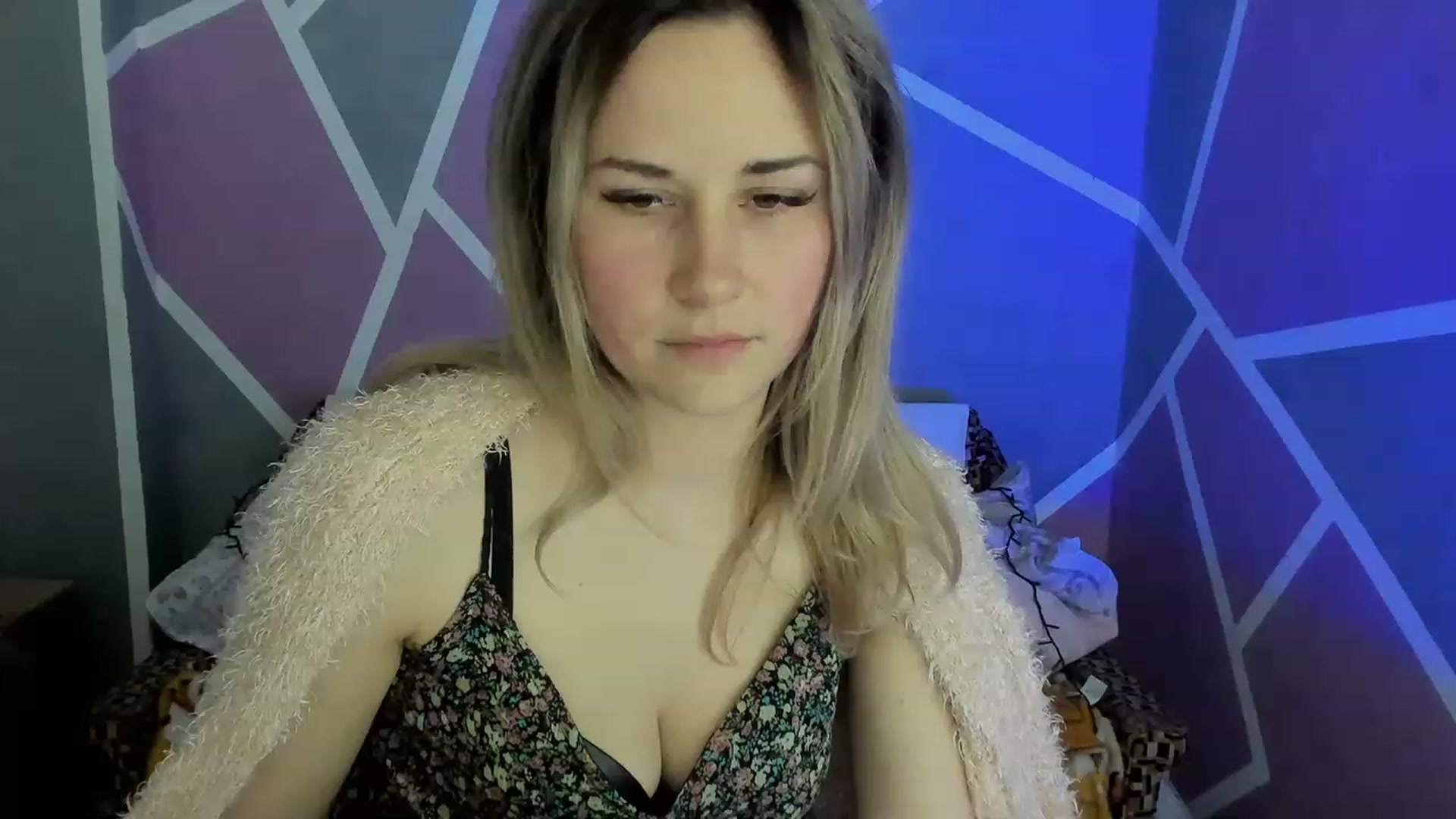 Gallery image thumbnail from Blondie_Star's myfreecams stream on, 03/18/2023, 16:35 image 6 of 20