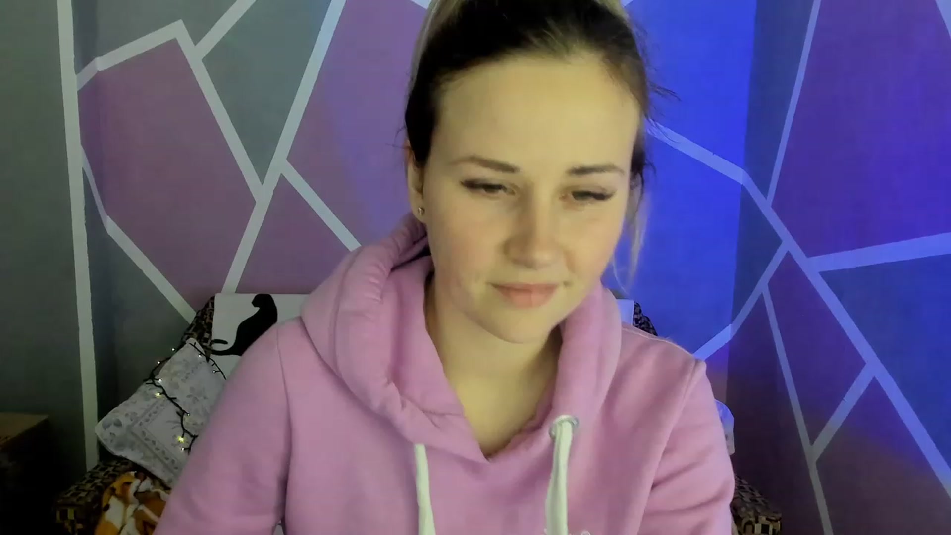 Gallery image thumbnail from Blondie_Star's myfreecams stream on, 03/19/2023, 16:46 image 4 of 20