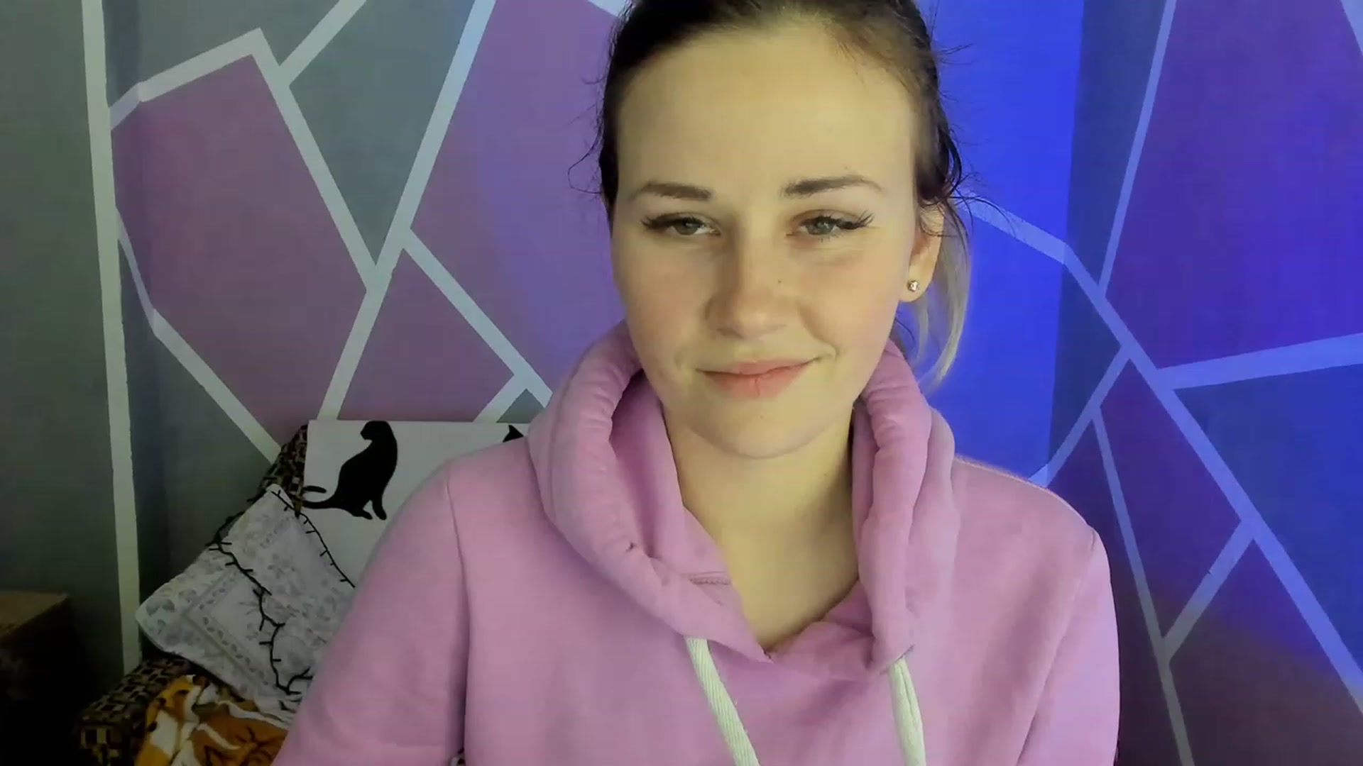 Gallery image thumbnail from Blondie_Star's myfreecams stream on, 03/19/2023, 16:46 image 16 of 20