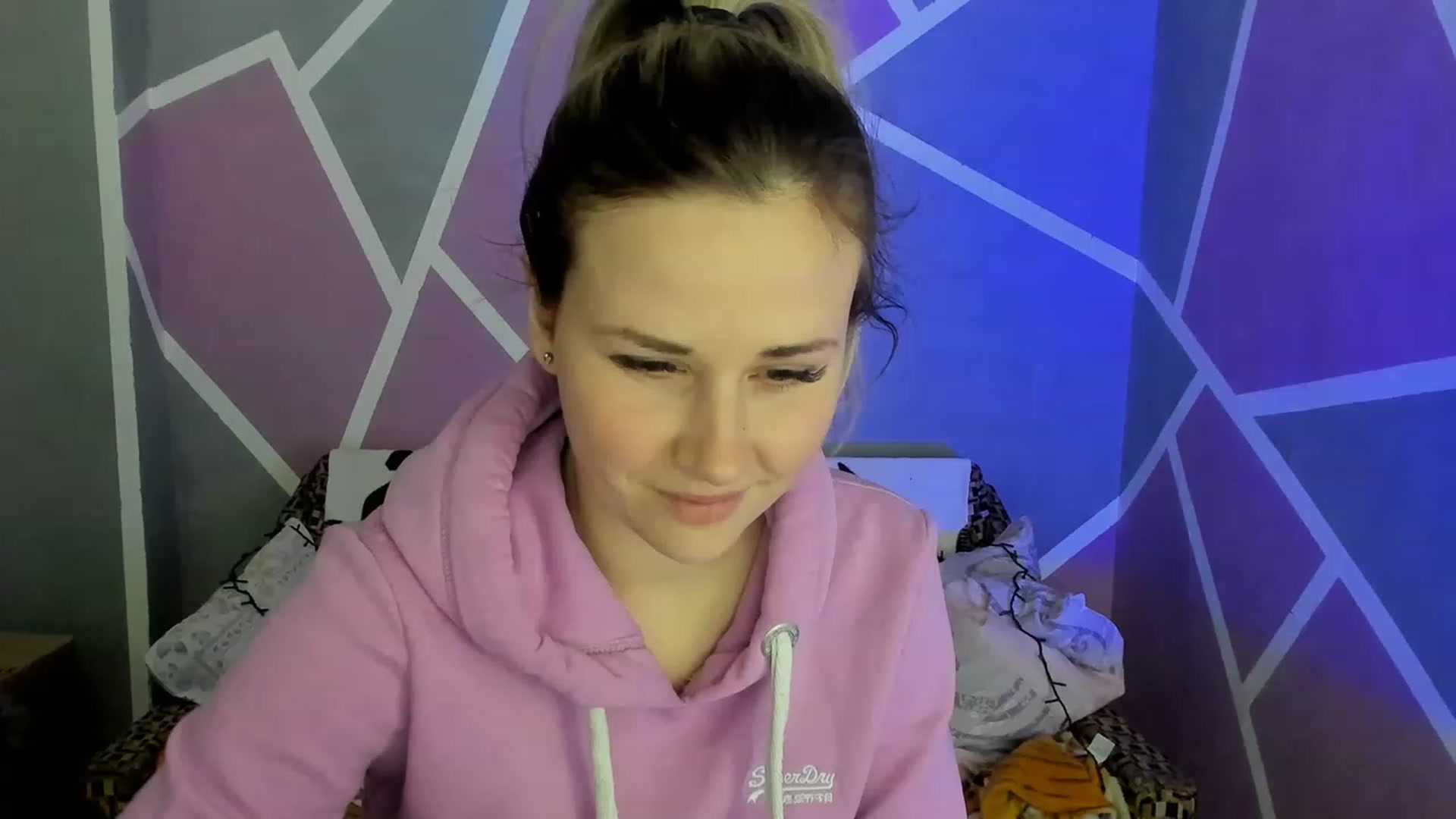 Gallery image thumbnail from Blondie_Star's myfreecams stream on, 03/19/2023, 16:46 image 10 of 20