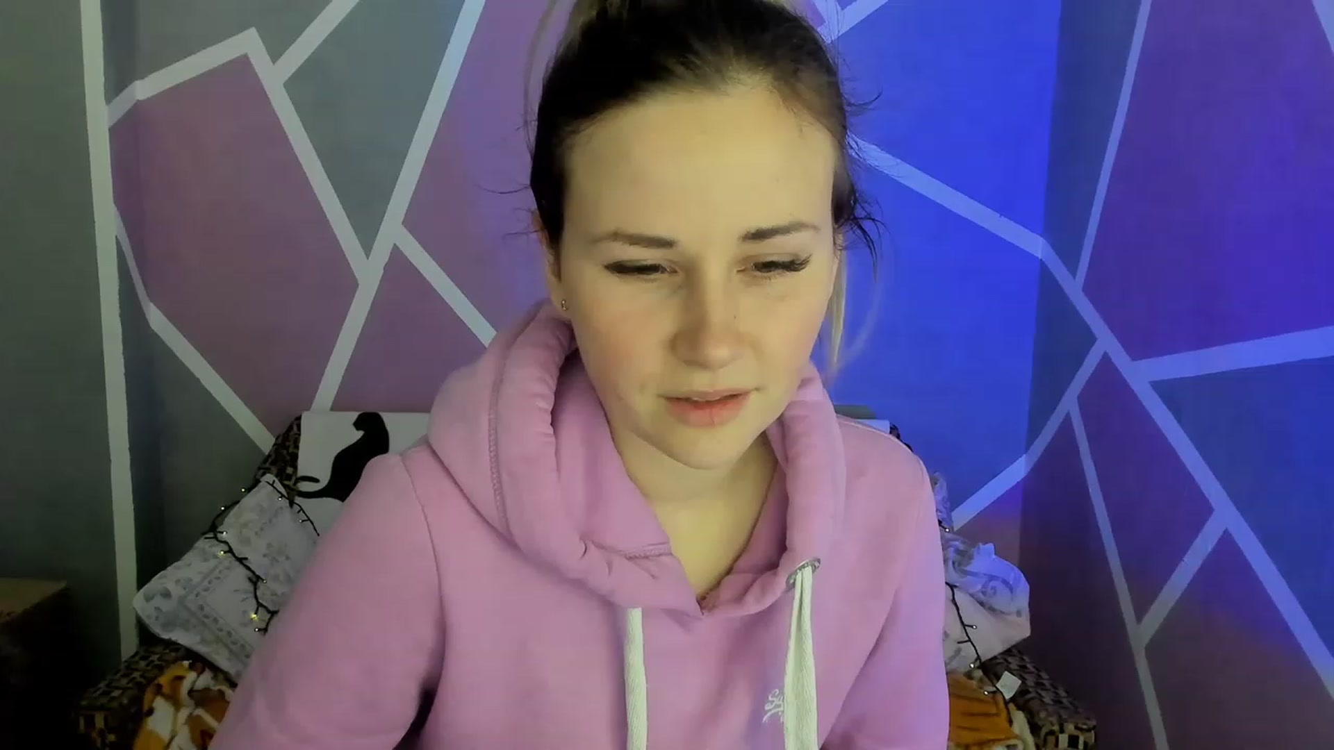 Gallery image thumbnail from Blondie_Star's myfreecams stream on, 03/19/2023, 16:46 image 8 of 20