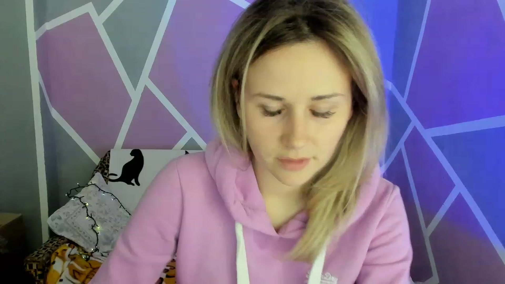 Gallery image thumbnail from Blondie_Star's myfreecams stream on, 03/23/2023, 16:30 image 17 of 20