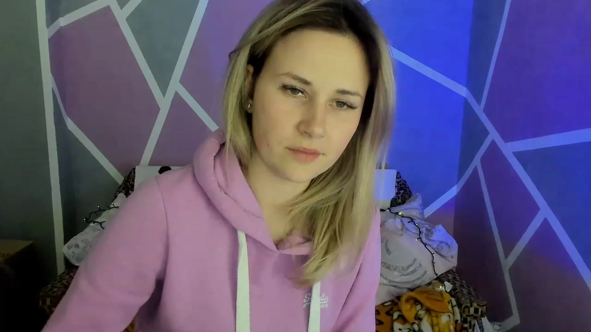 Gallery image thumbnail from Blondie_Star's myfreecams stream on, 03/23/2023, 17:27 image 17 of 20