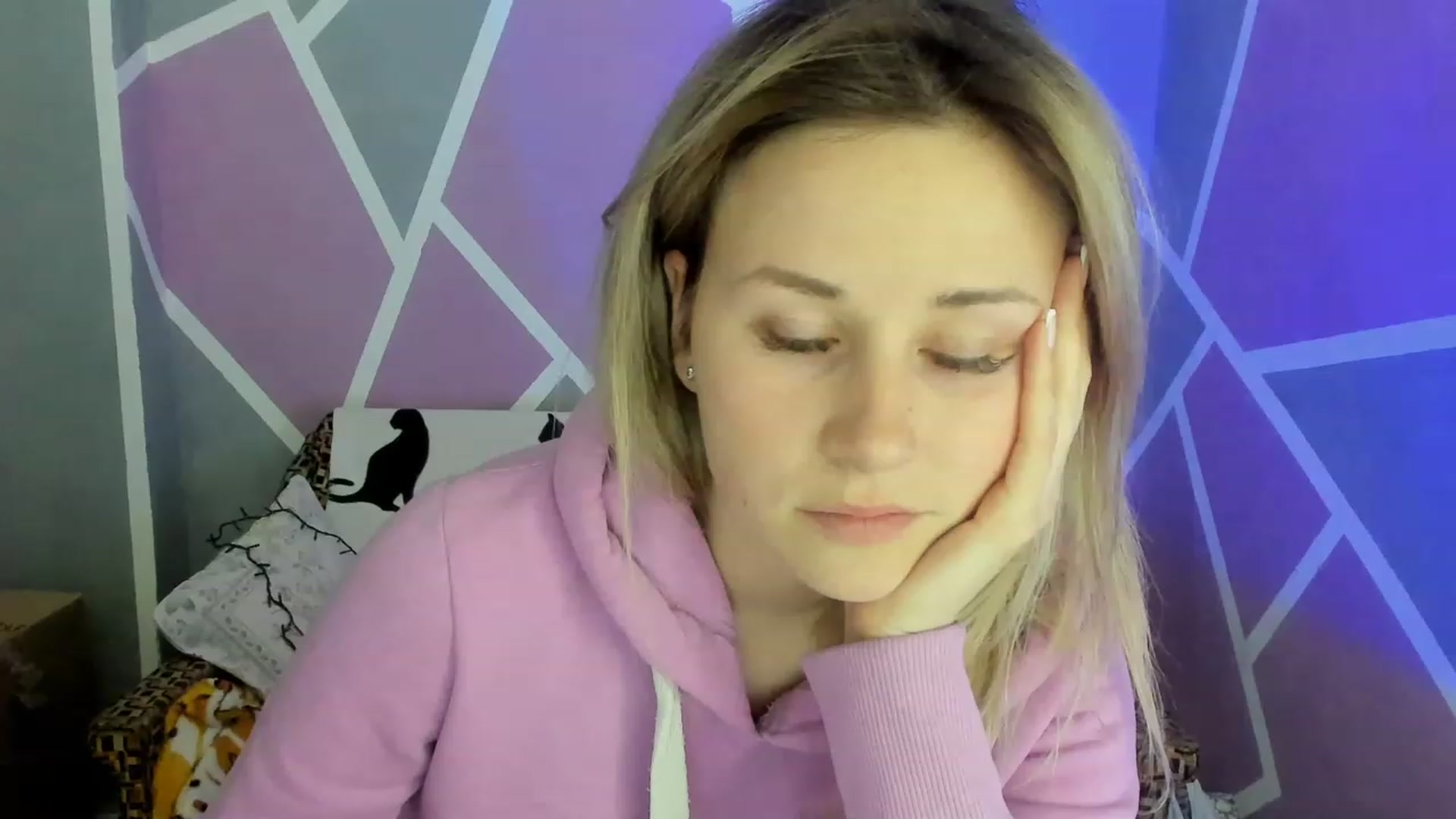 Gallery image thumbnail from Blondie_Star's myfreecams stream on, 03/23/2023, 17:27 image 5 of 20