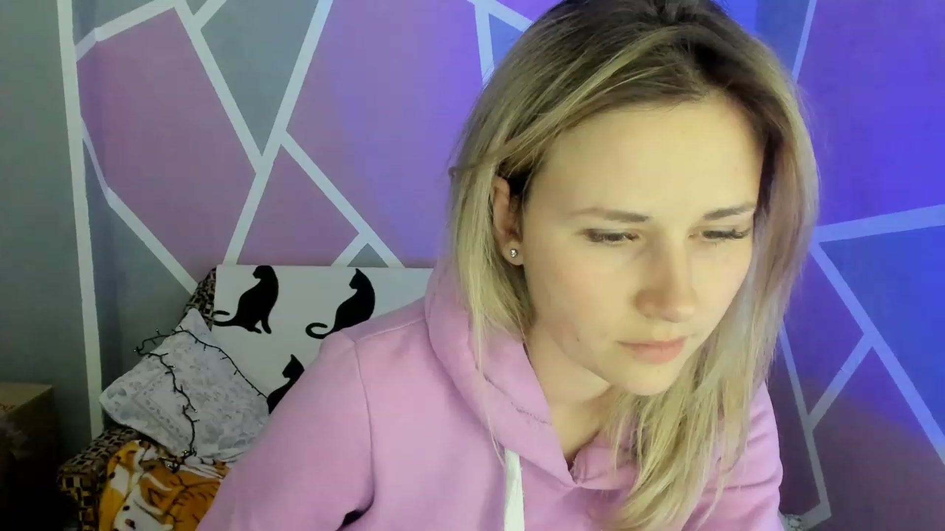 Gallery image thumbnail from Blondie_Star's myfreecams stream on, 03/23/2023, 17:27 image 9 of 20