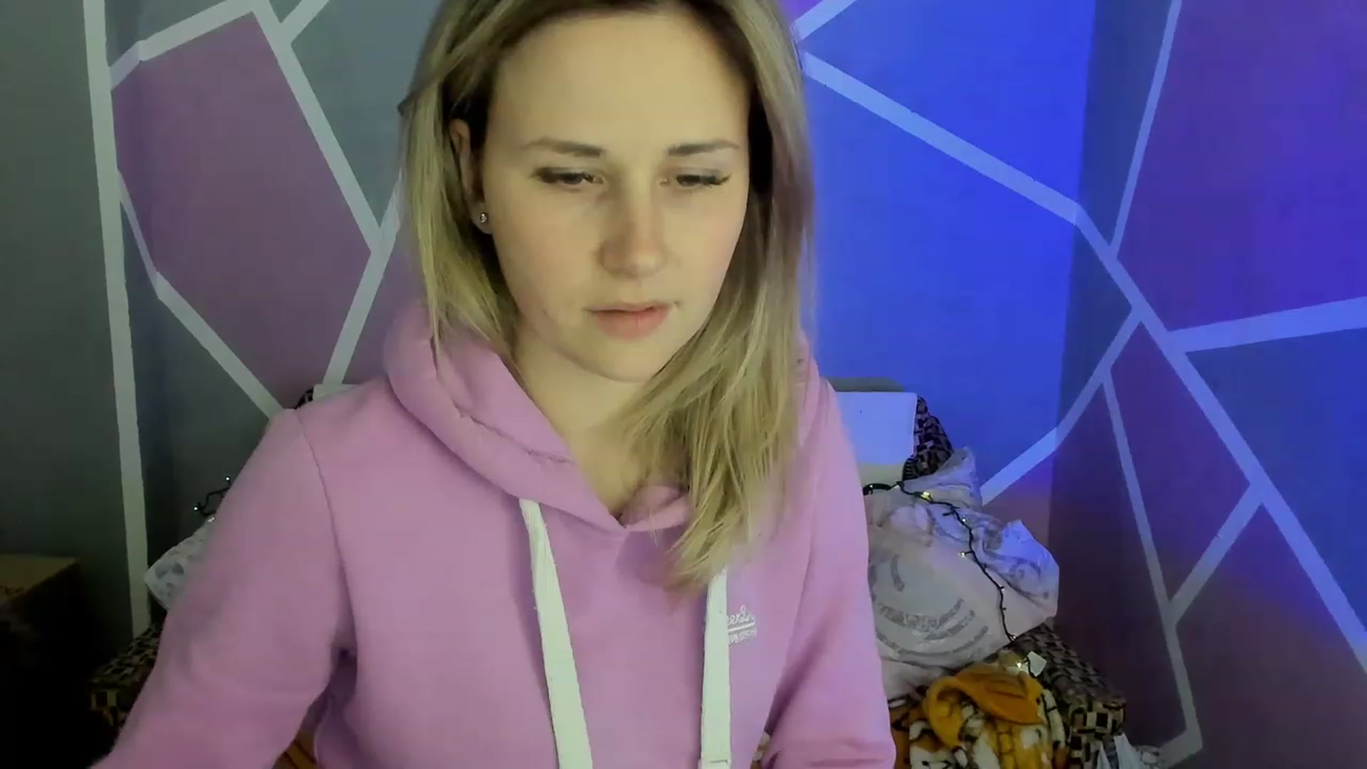 Gallery image thumbnail from Blondie_Star's myfreecams stream on, 03/23/2023, 17:27 image 18 of 20