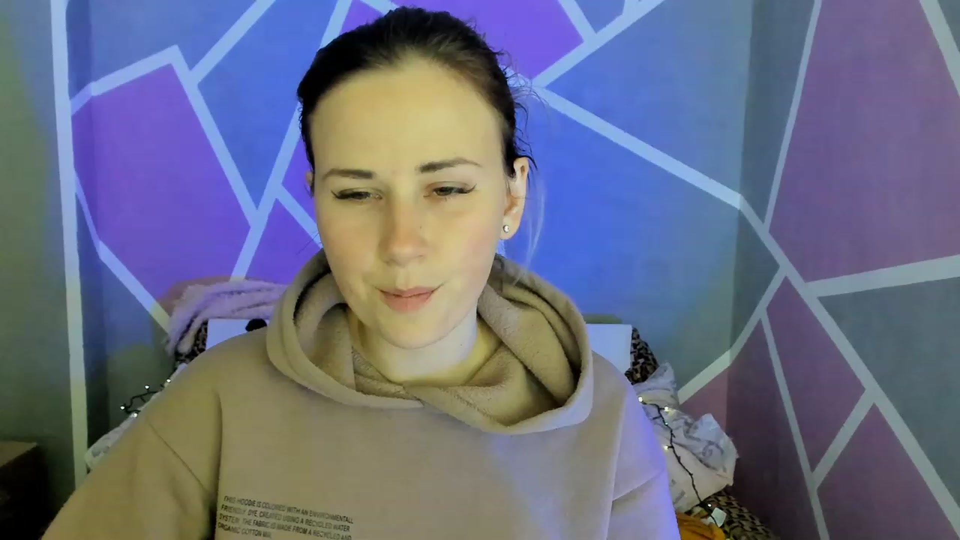 Gallery image thumbnail from Blondie_Star's myfreecams stream on, 03/27/2023, 15:03 image 3 of 20