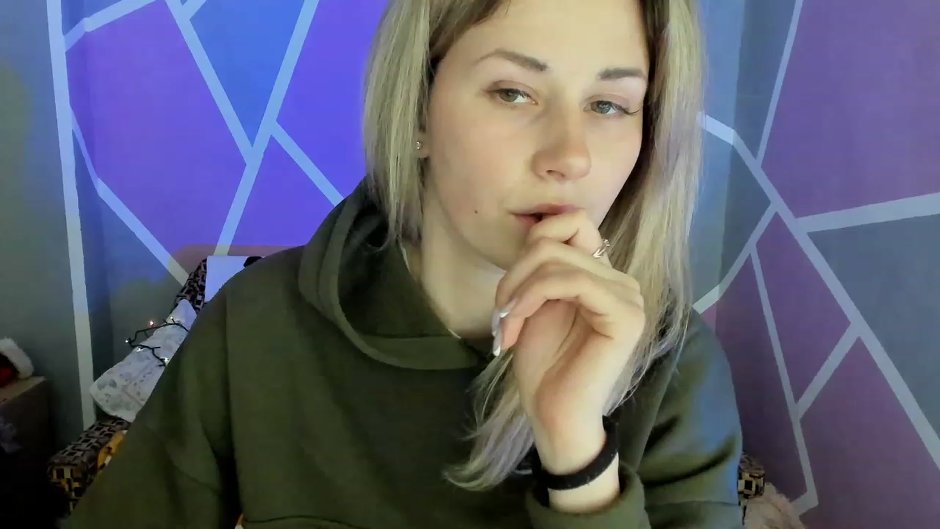 Gallery image thumbnail from Blondie_Star's myfreecams stream on, 03/30/2023, 16:23 image 12 of 20