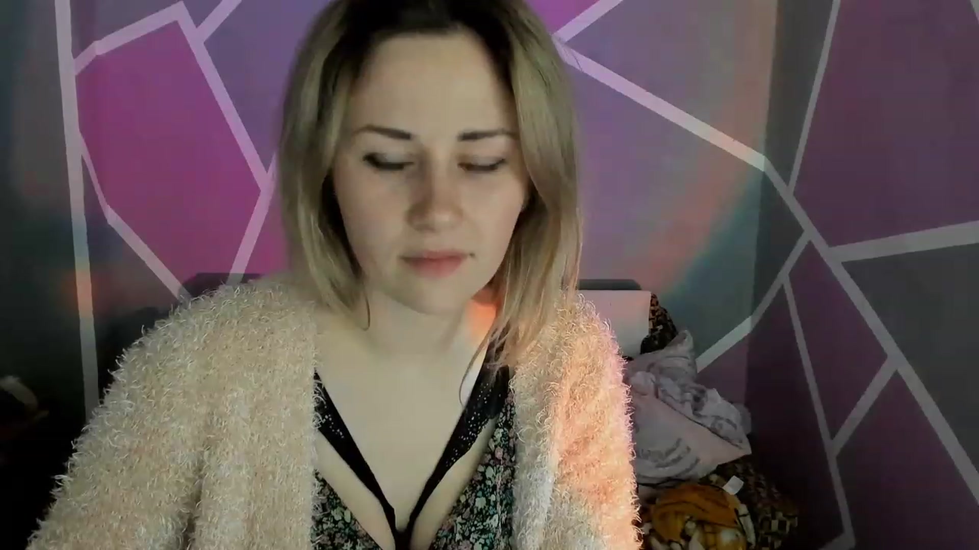 Gallery image thumbnail from Blondie_Star's myfreecams stream on, 04/01/2023, 13:29 image 20 of 20
