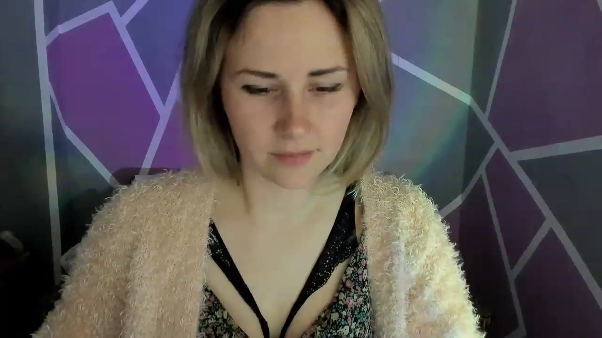 Gallery image thumbnail from Blondie_Star's myfreecams stream on, 04/01/2023, 13:29 image 15 of 20