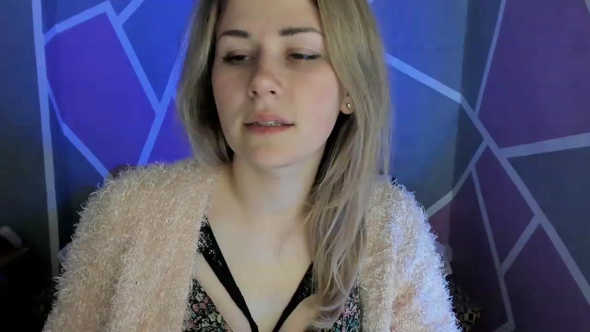 Gallery image thumbnail from Blondie_Star's myfreecams stream on, 04/01/2023, 13:29 image 11 of 20