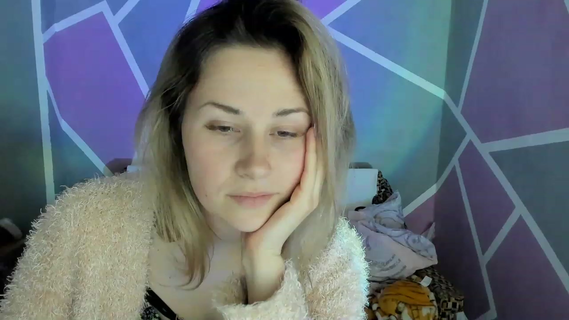 Gallery image thumbnail from Blondie_Star's myfreecams stream on, 04/02/2023, 15:45 image 9 of 20