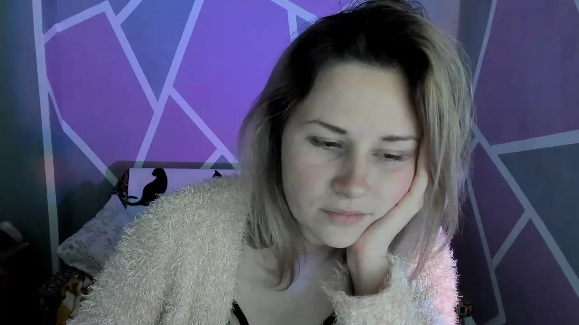 Gallery image thumbnail from Blondie_Star's myfreecams stream on, 04/02/2023, 15:45 image 10 of 20