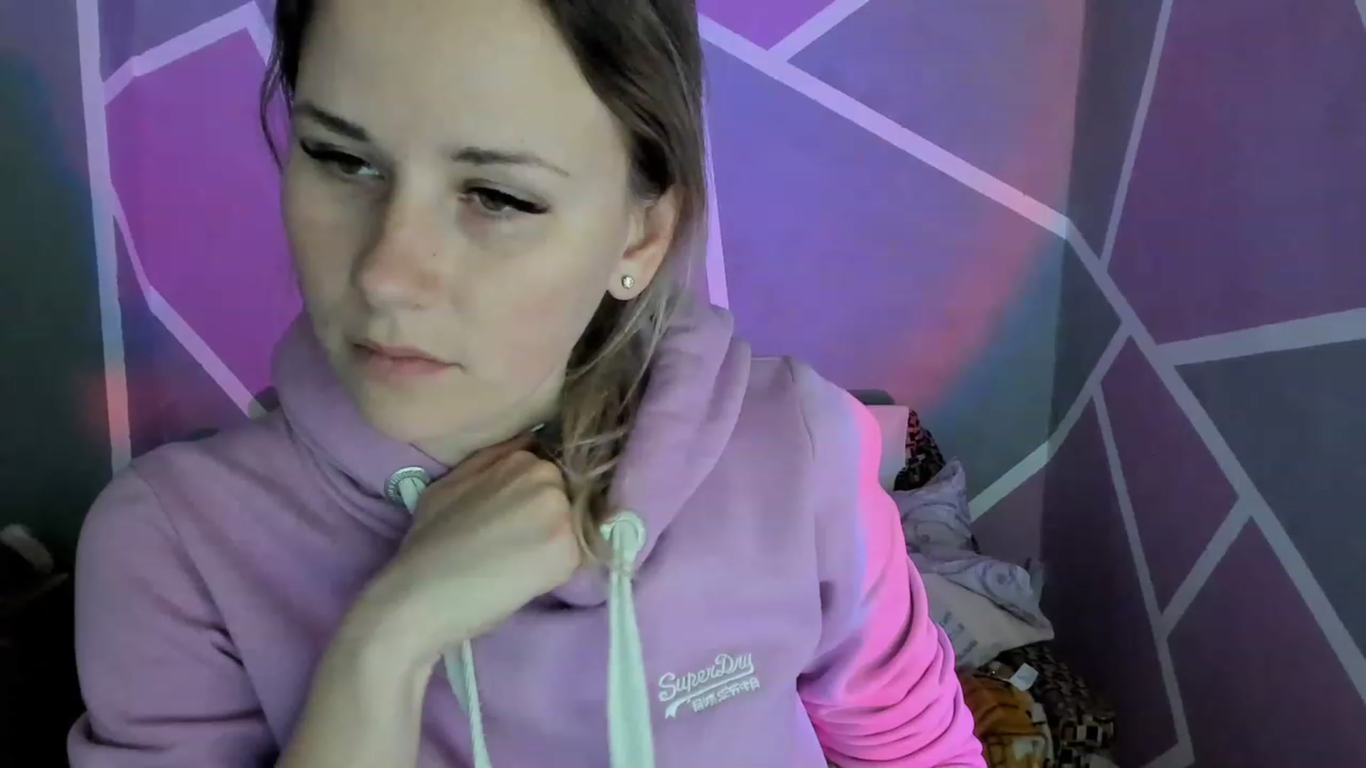 Gallery image thumbnail from Blondie_Star's myfreecams stream on, 04/05/2023, 15:38 image 7 of 20