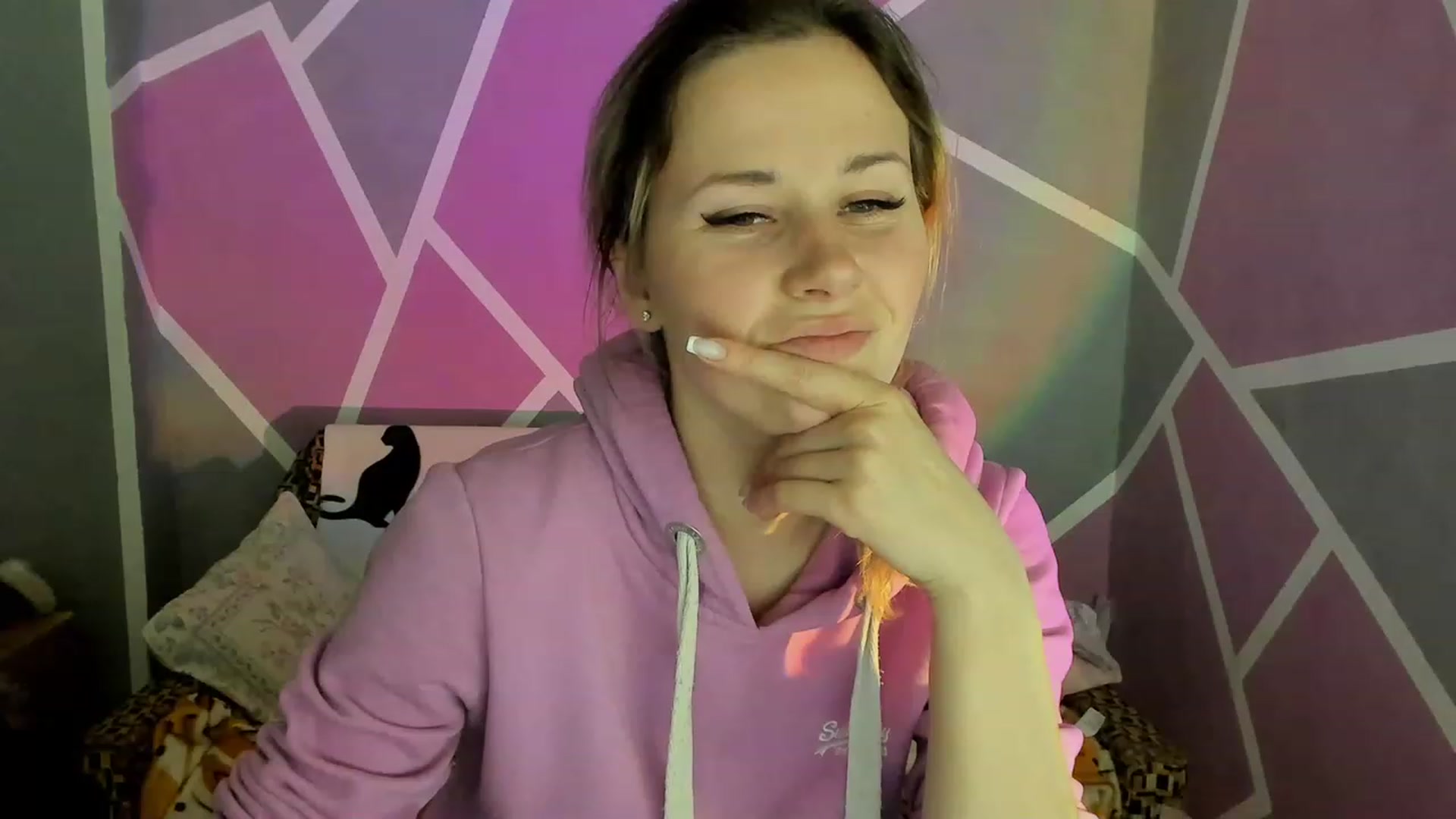 Gallery image thumbnail from Blondie_Star's myfreecams stream on, 04/05/2023, 15:38 image 9 of 20